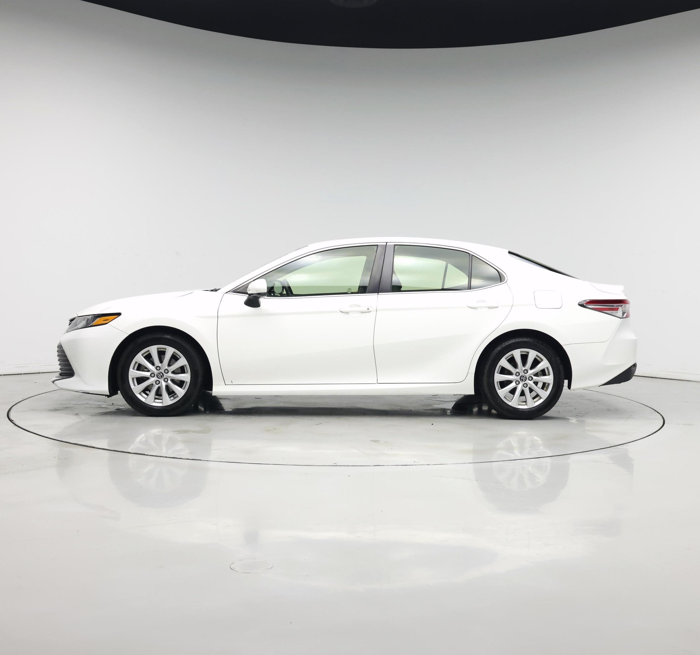 Thumbnail: 2018 Toyota Camry - 3