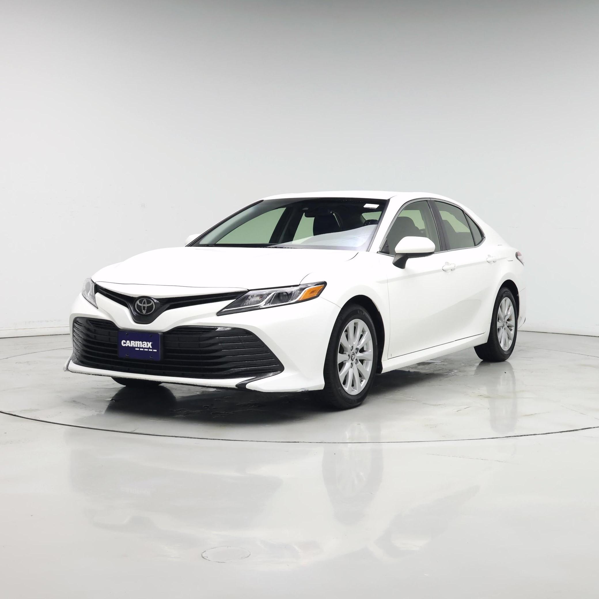 Thumbnail: 2018 Toyota Camry - 4