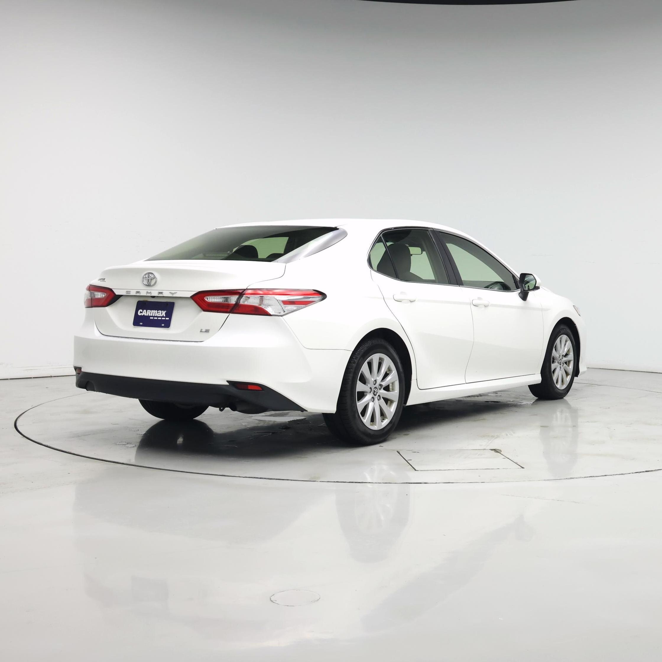 Thumbnail: 2018 Toyota Camry - 8