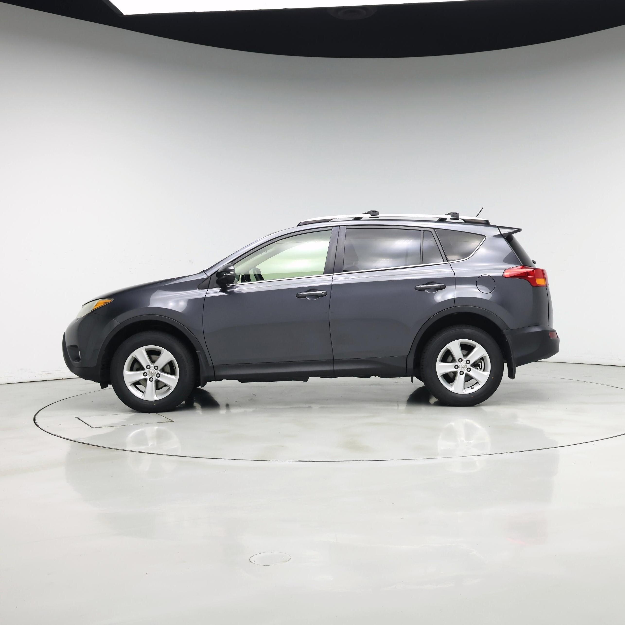 Thumbnail: 2014 Toyota RAV4 - 3
