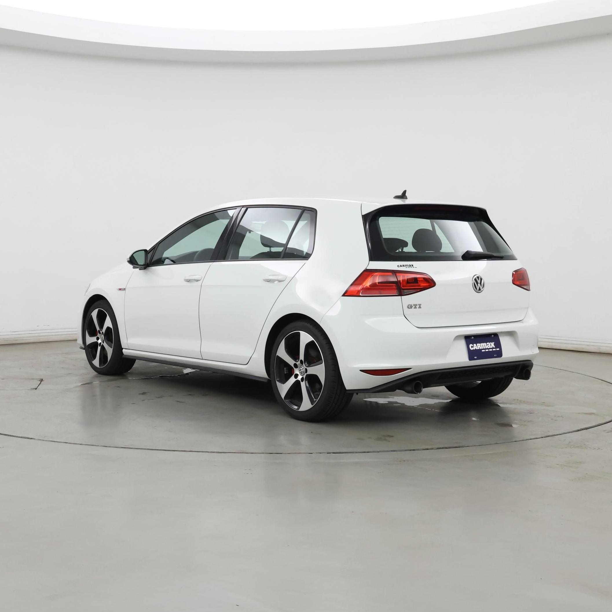Thumbnail: 2017 Volkswagen Golf - 2