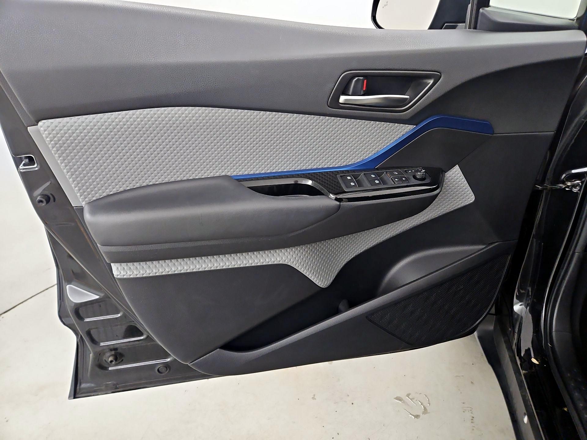 Thumbnail: 2019 Toyota C-HR - 12