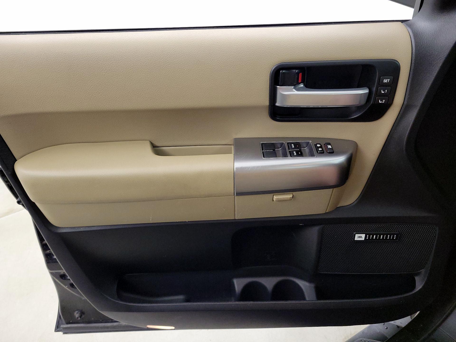 Thumbnail: 2019 Toyota Sequoia - 12