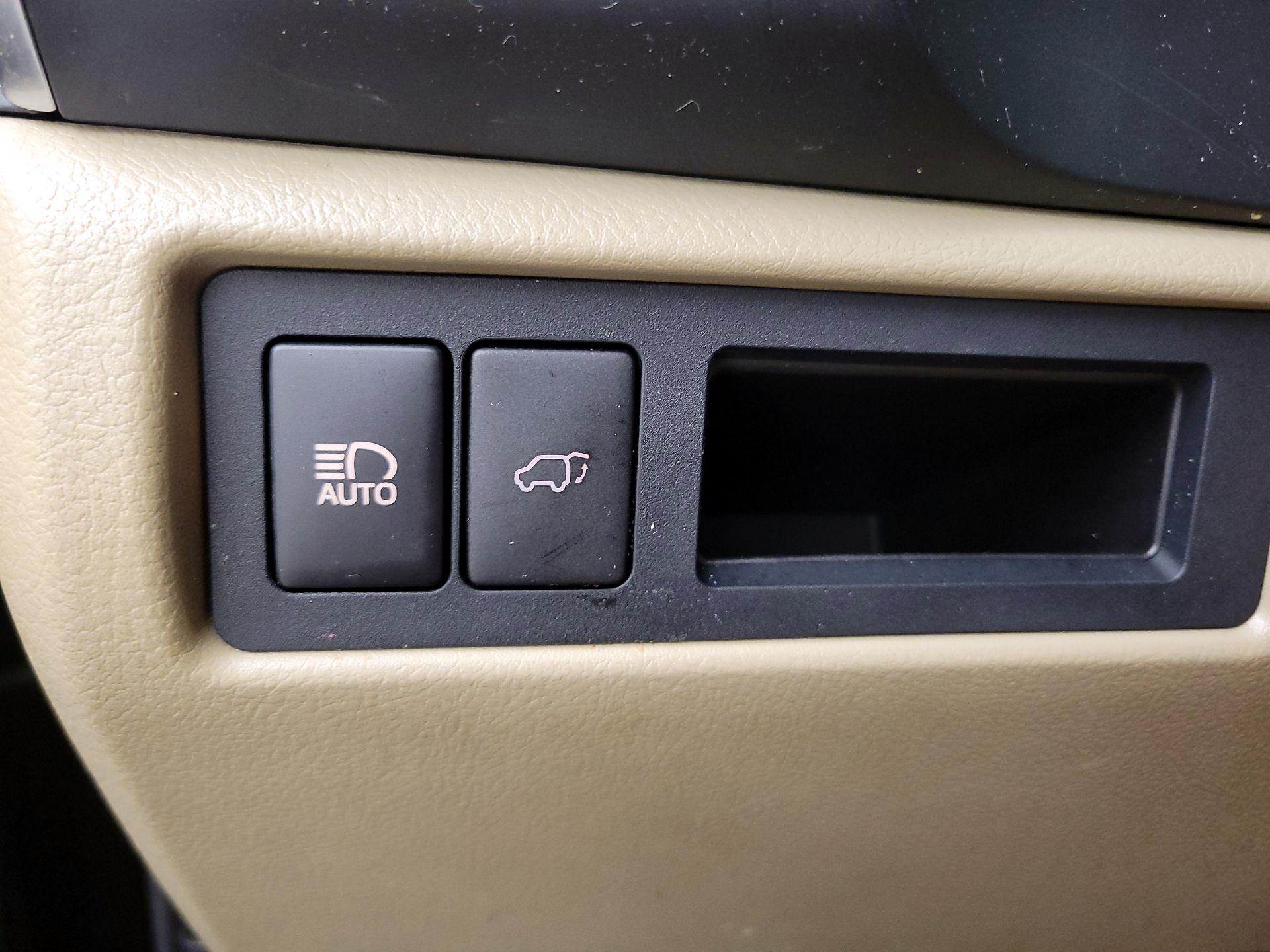 Thumbnail: 2019 Toyota Sequoia - 13