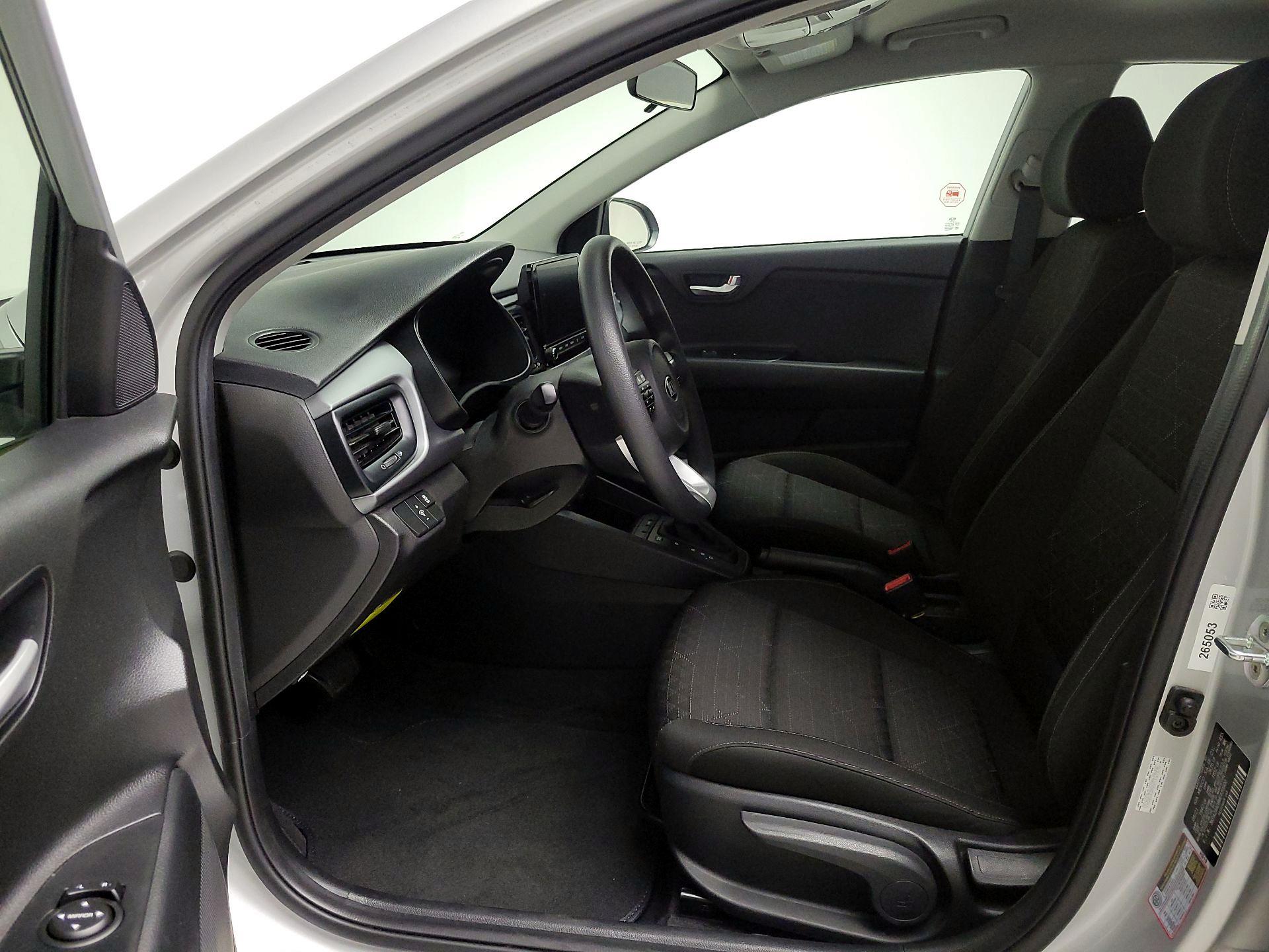 Thumbnail: 2021 Kia Rio - 11