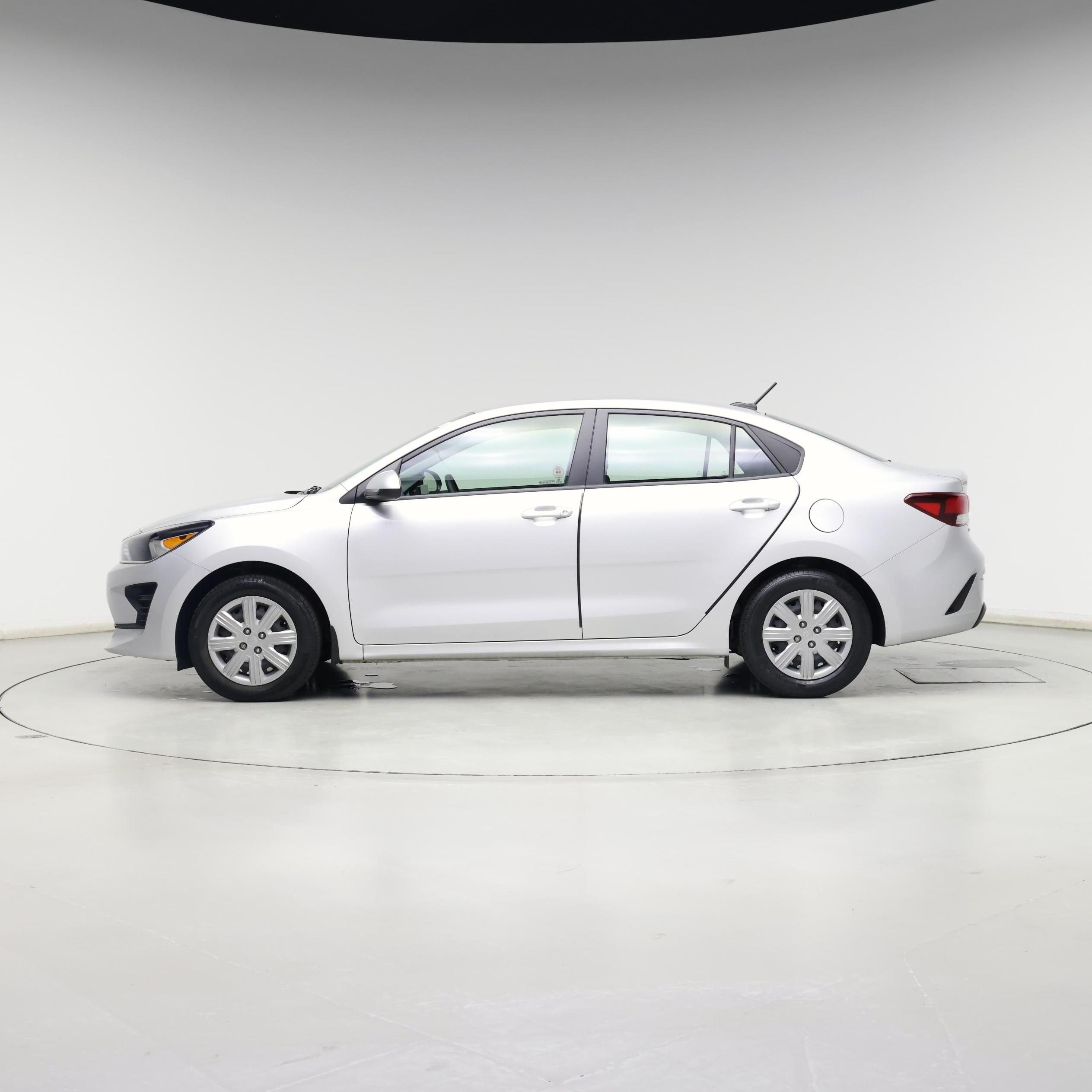 Thumbnail: 2021 Kia Rio - 3