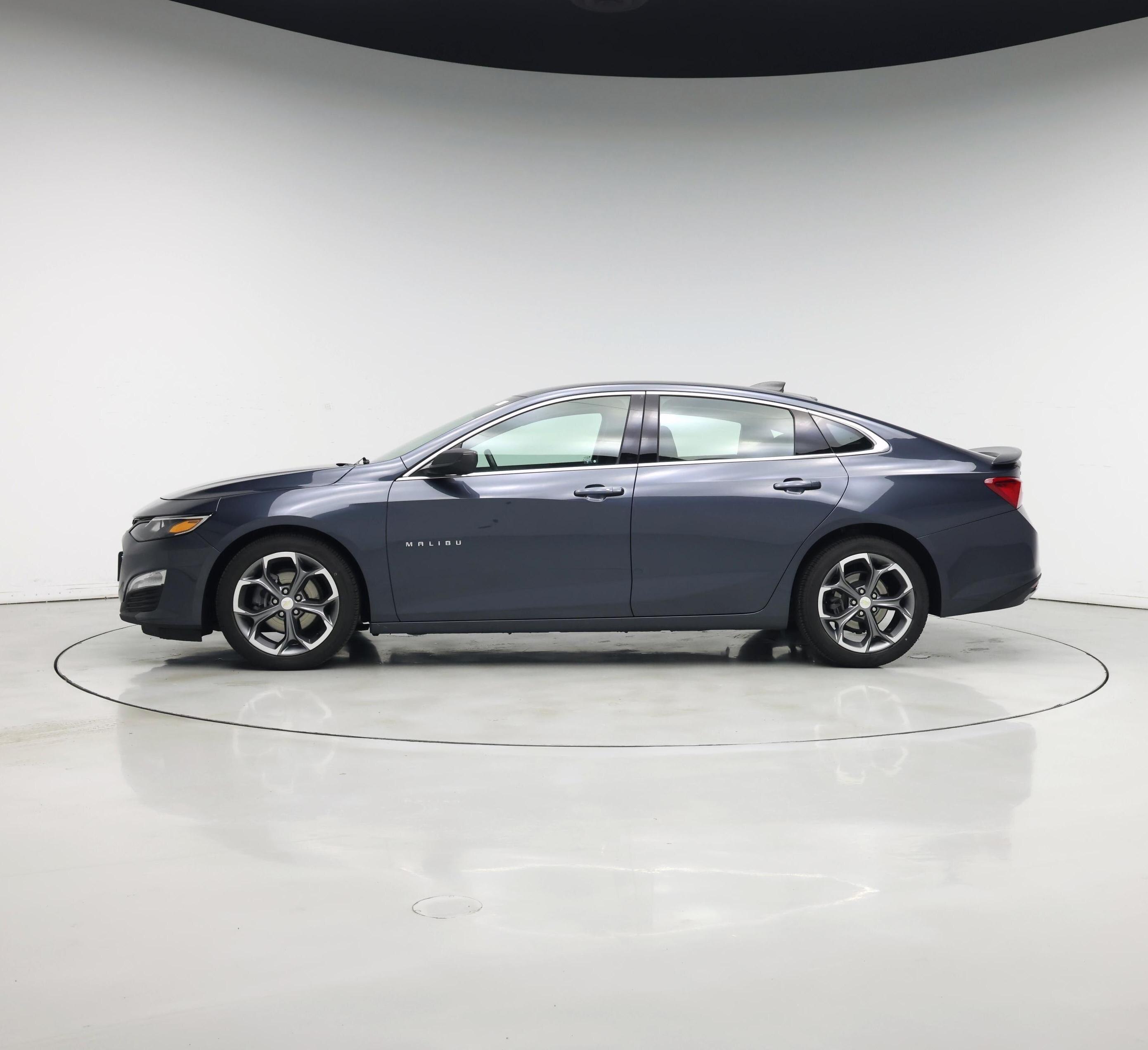 Thumbnail: 2019 Chevrolet Malibu - 3