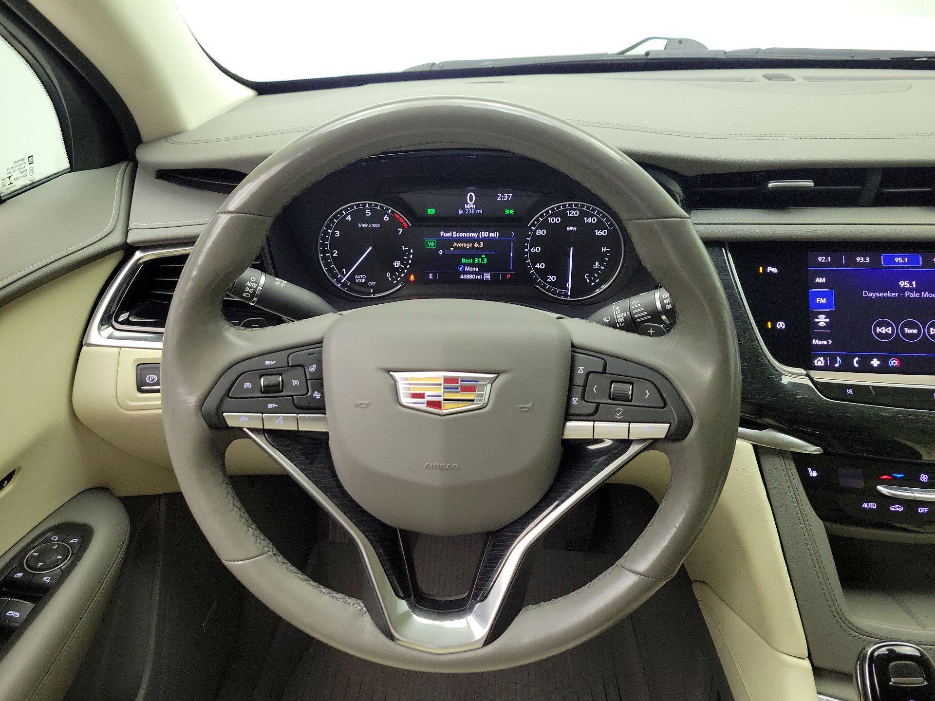 Thumbnail: 2020 Cadillac XT6 - 10