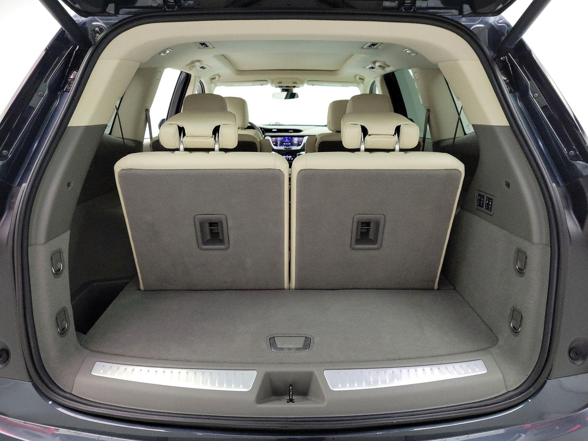 Thumbnail: 2020 Cadillac XT6 - 19