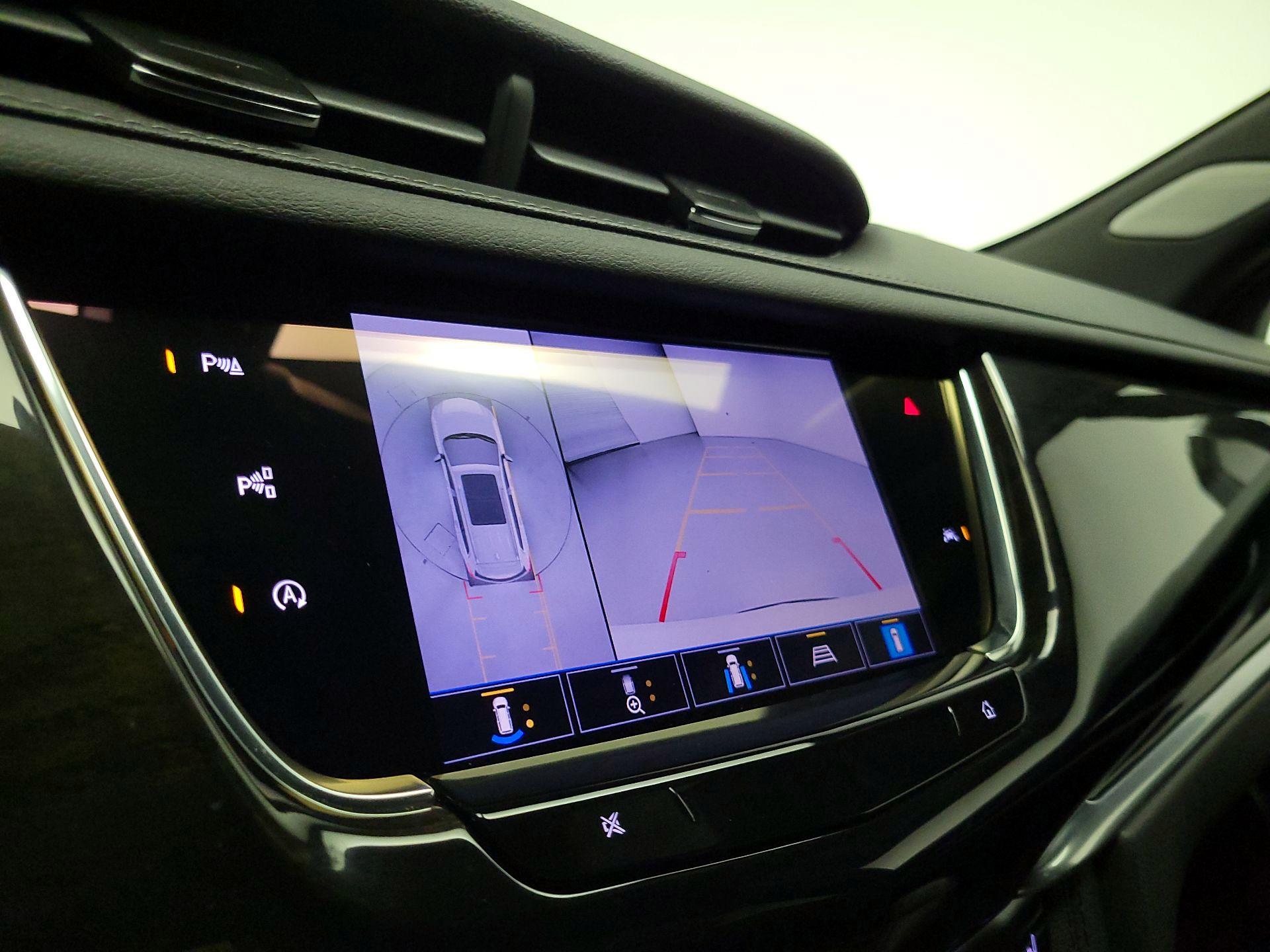 Thumbnail: 2023 Cadillac XT6 - 15