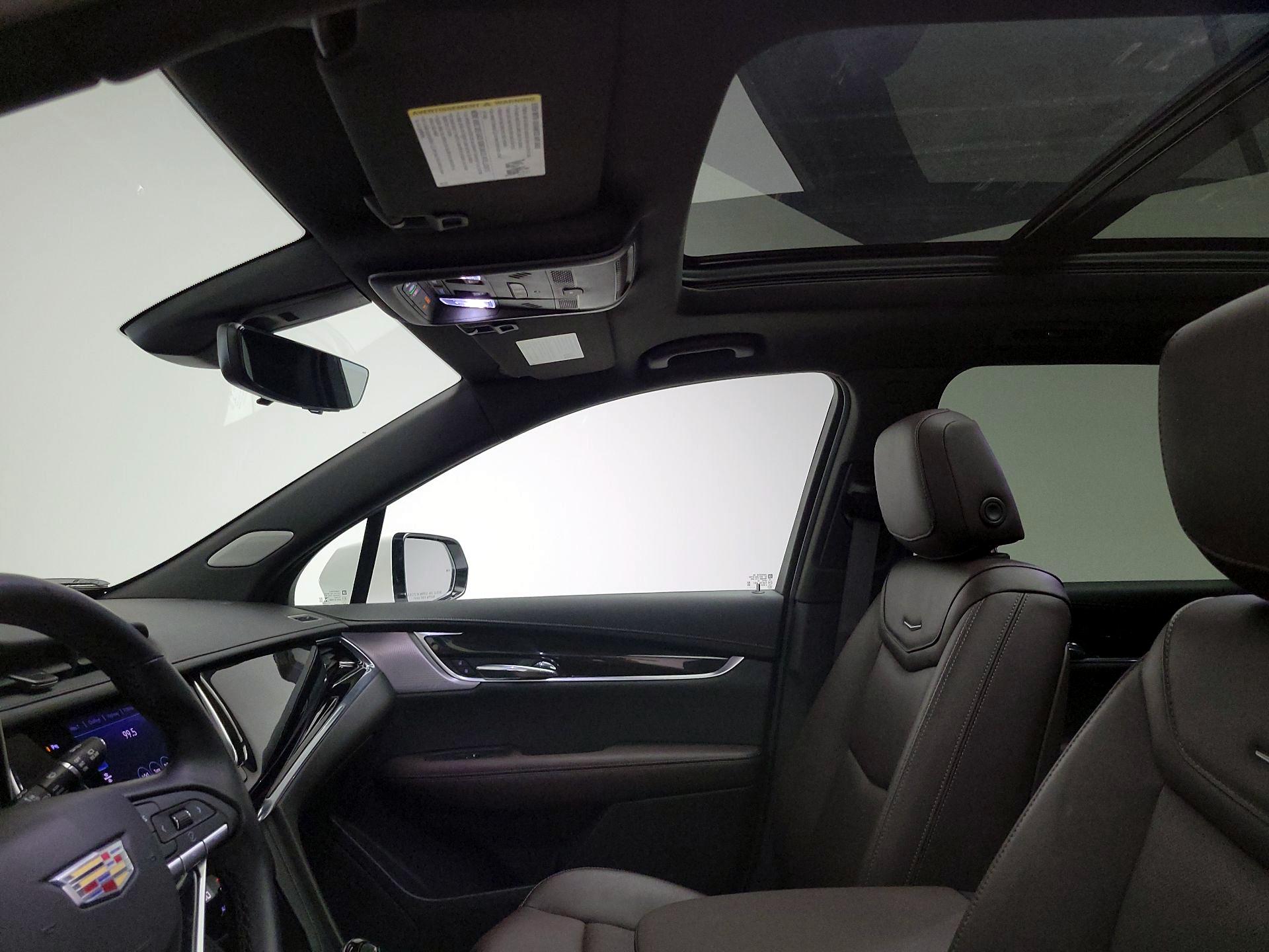 Thumbnail: 2023 Cadillac XT6 - 20