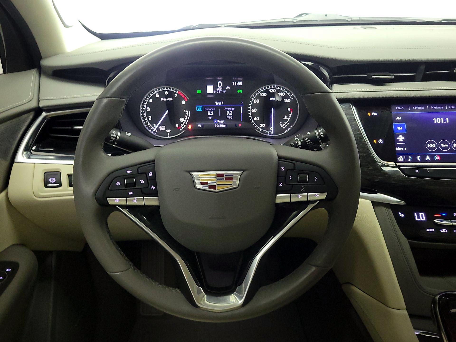 Thumbnail: 2021 Cadillac XT6 - 10