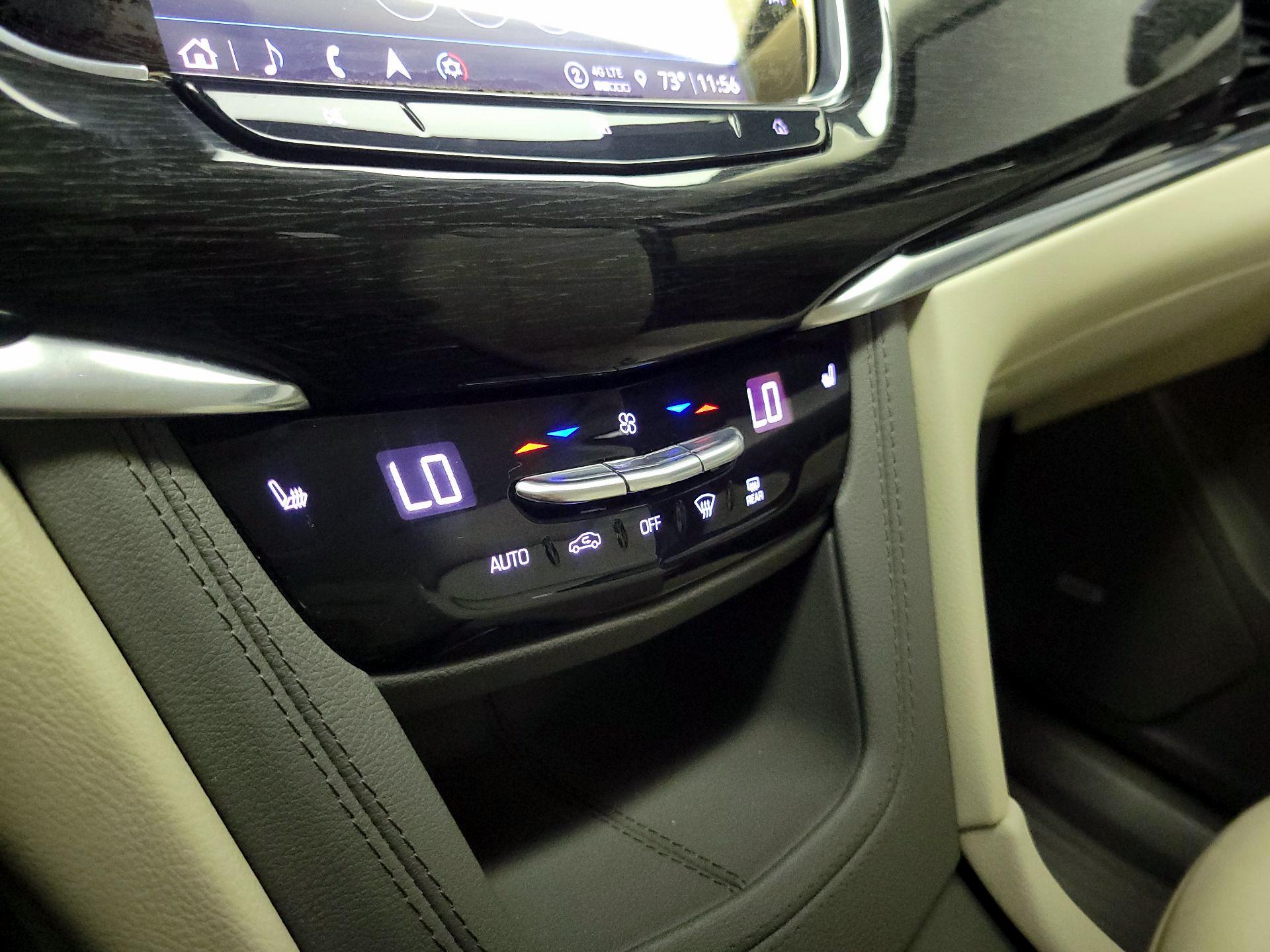 Thumbnail: 2021 Cadillac XT6 - 17