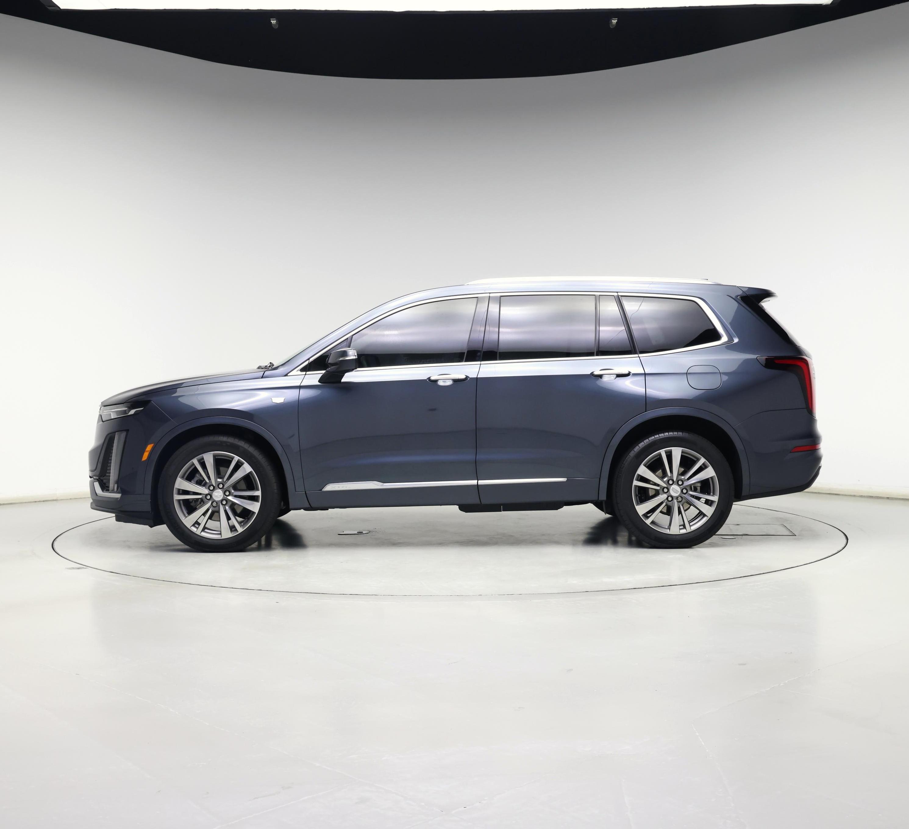 Thumbnail: 2021 Cadillac XT6 - 3
