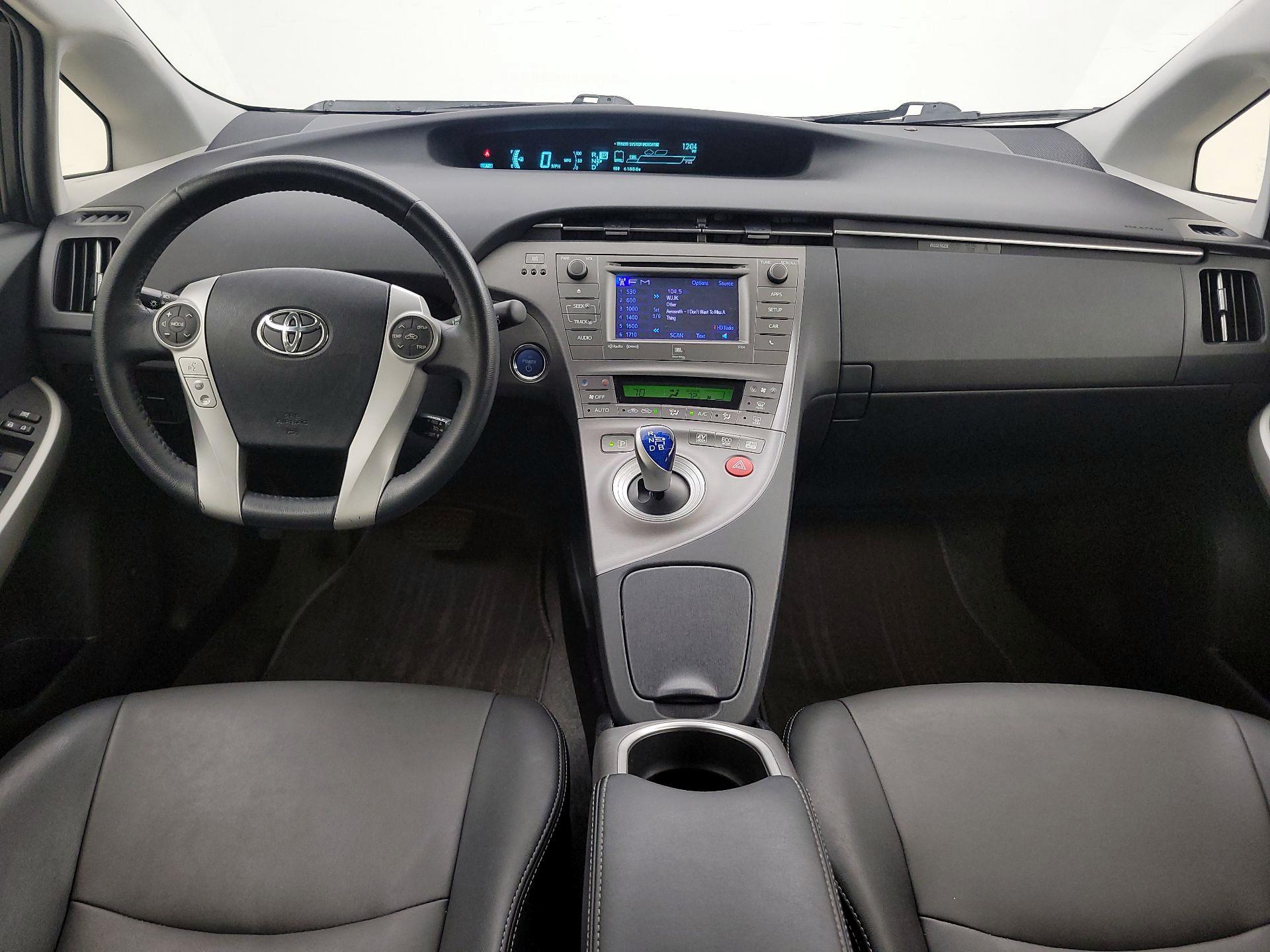 Thumbnail: 2014 Toyota Prius - 9