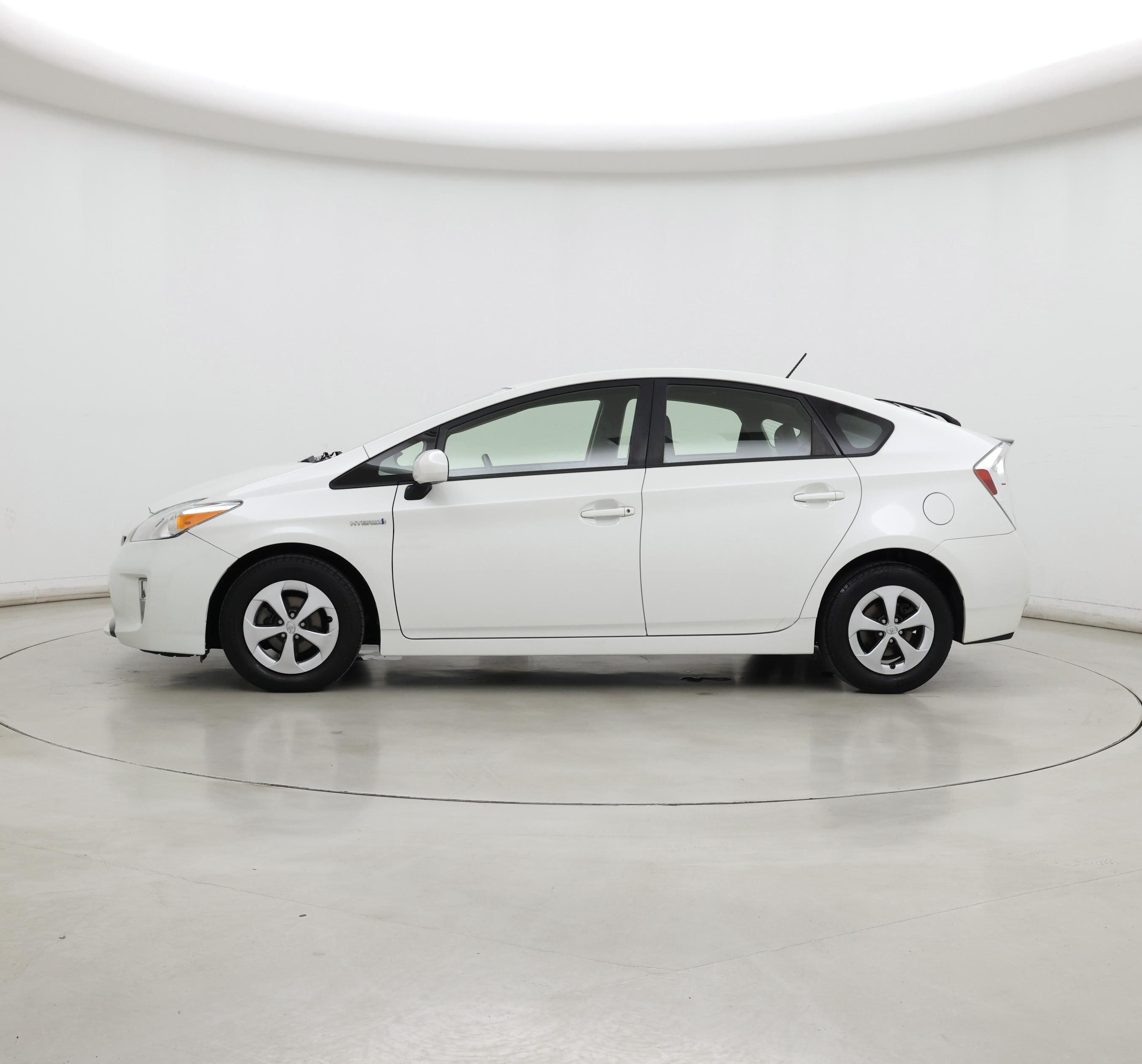 Thumbnail: 2014 Toyota Prius - 3