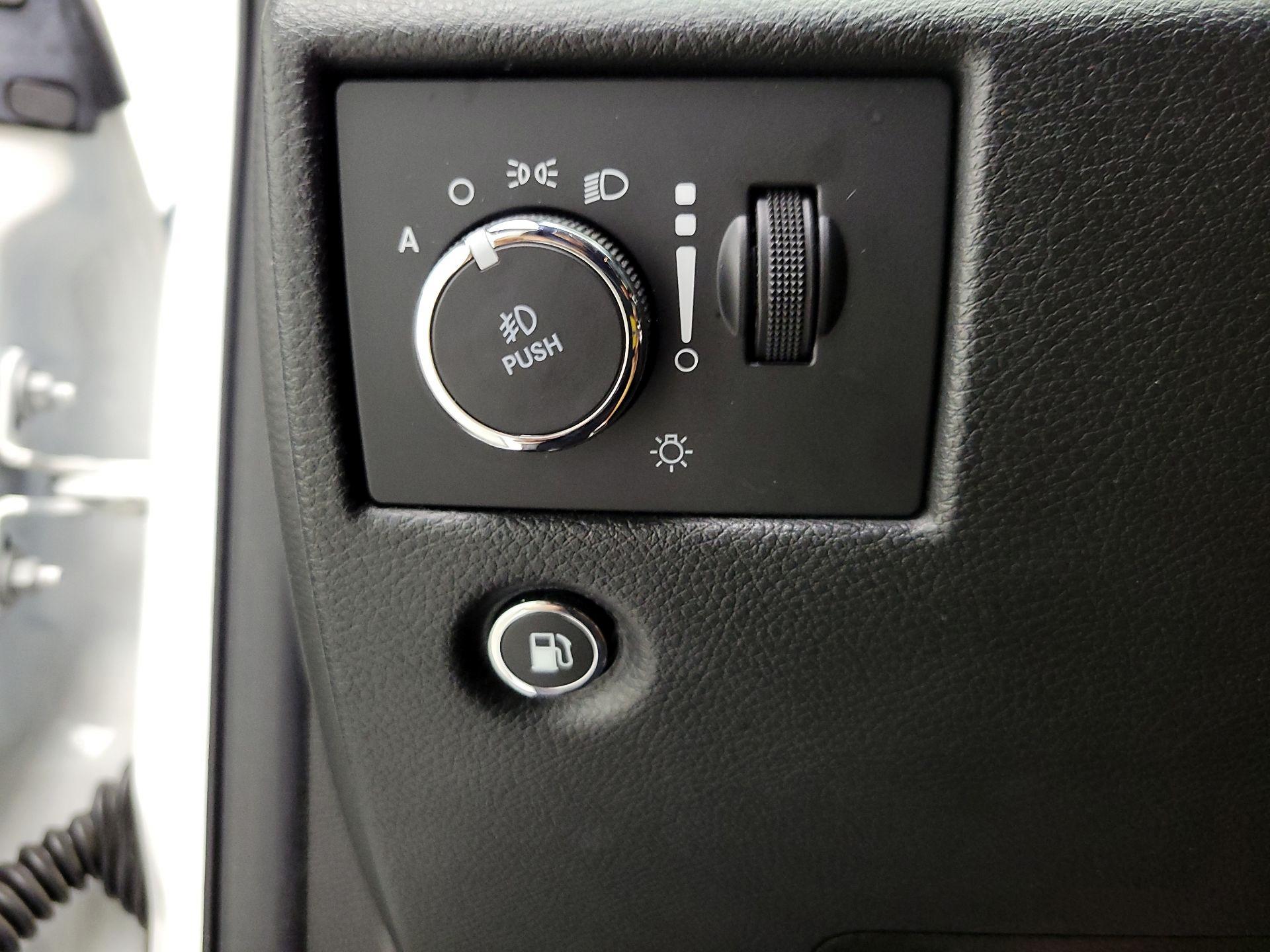 Thumbnail: 2022 Jeep Grand Cherokee - 13