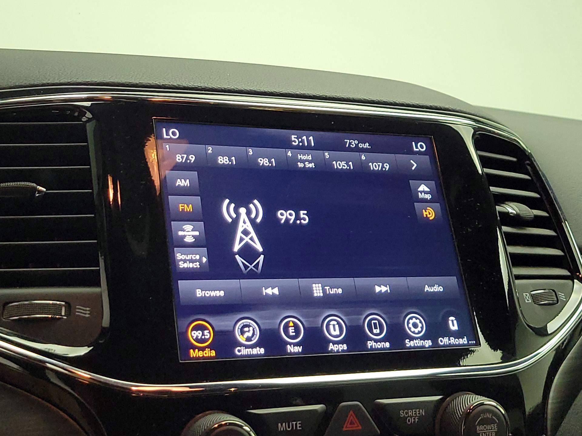 Thumbnail: 2022 Jeep Grand Cherokee - 16