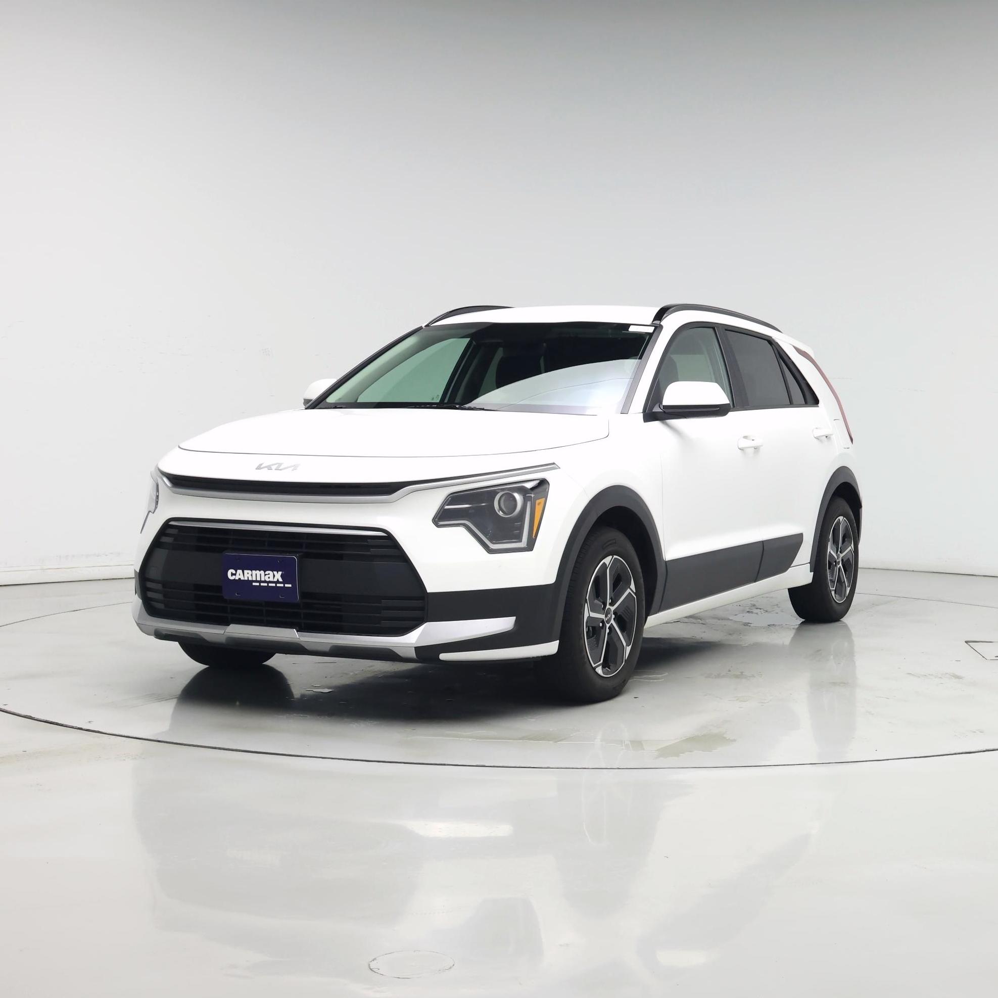 Thumbnail: 2024 Kia Niro - 4