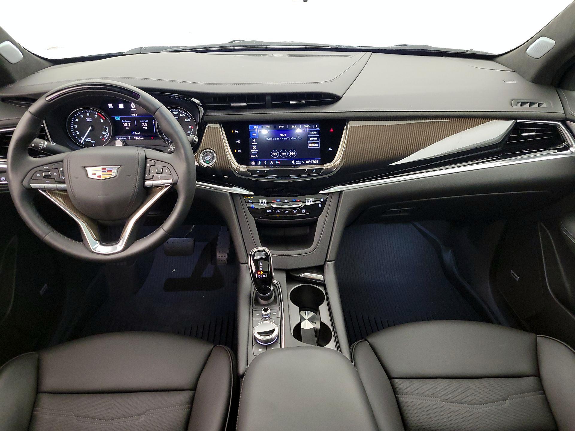 Thumbnail: 2025 Cadillac XT6 - 9