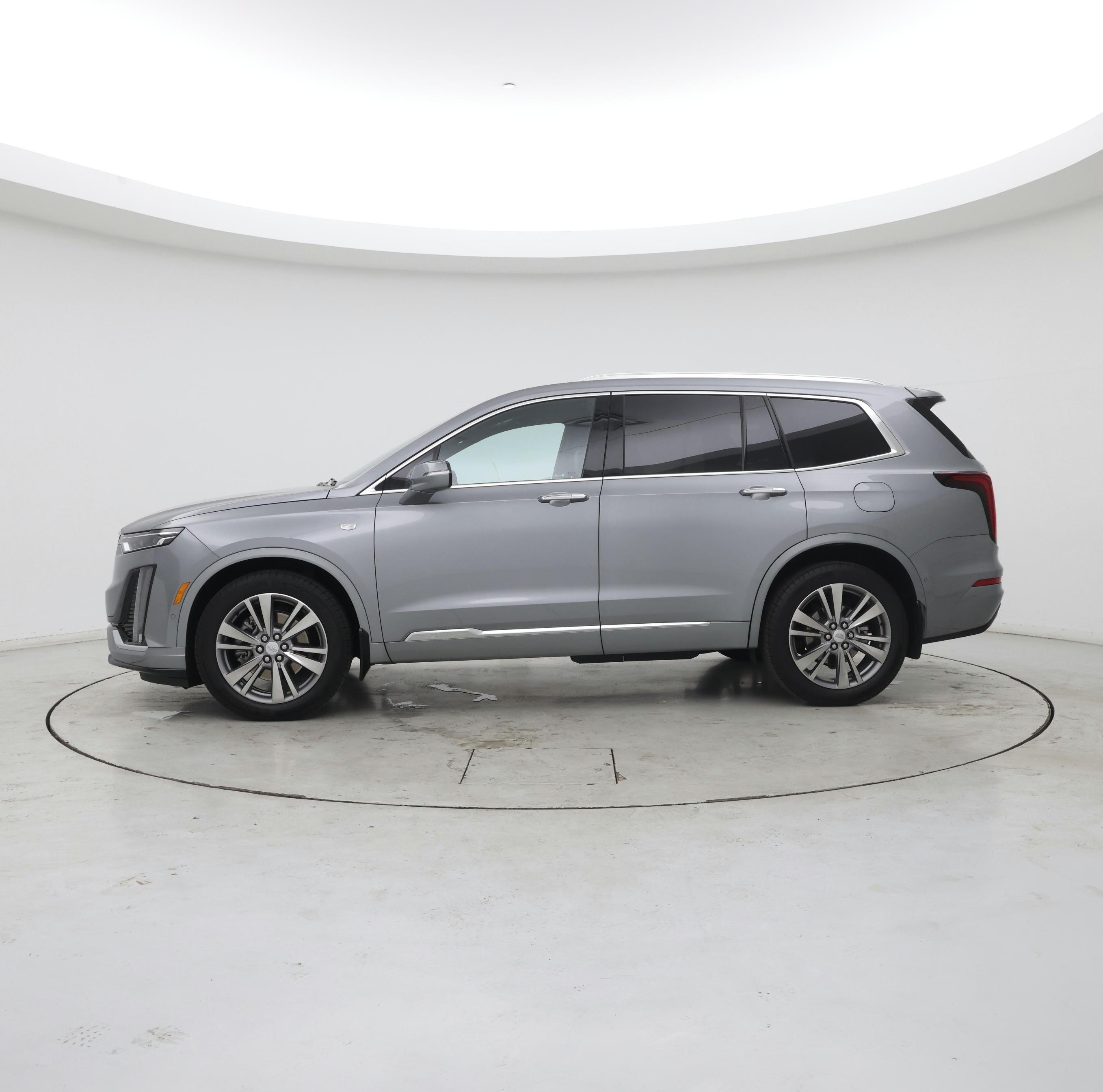 Thumbnail: 2025 Cadillac XT6 - 3