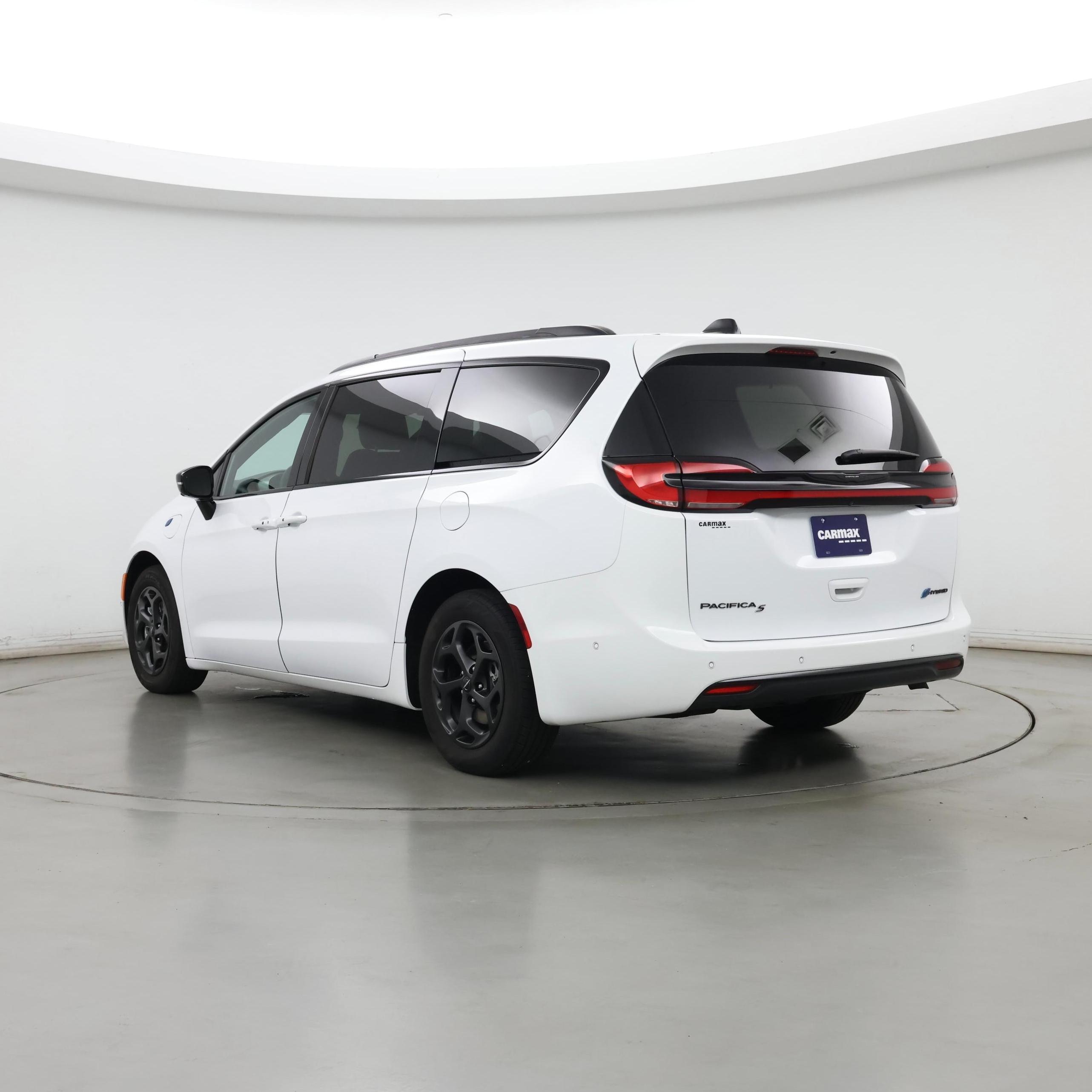 Thumbnail: 2024 Chrysler Pacifica - 2