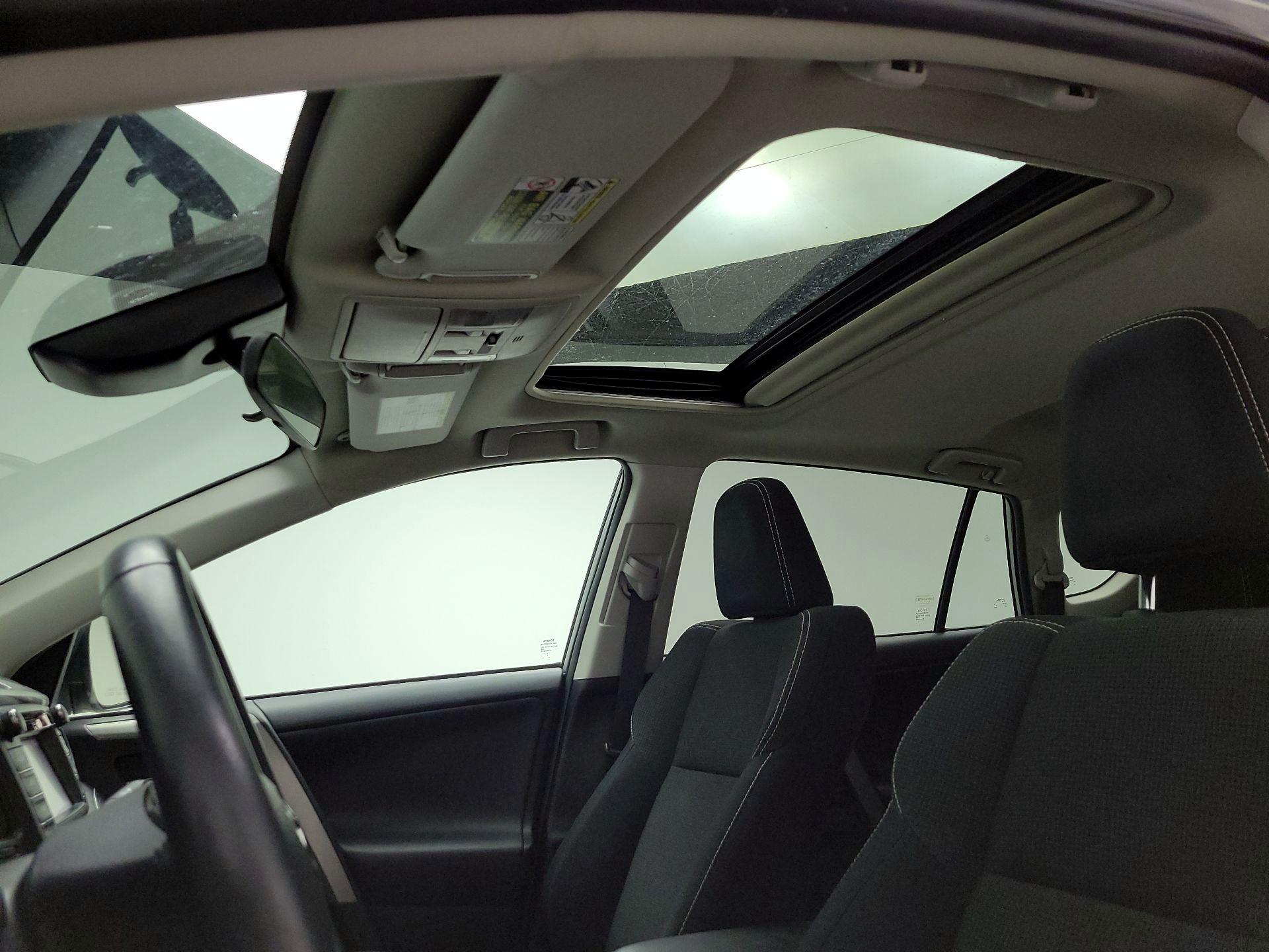 Thumbnail: 2017 Toyota RAV4 - 19