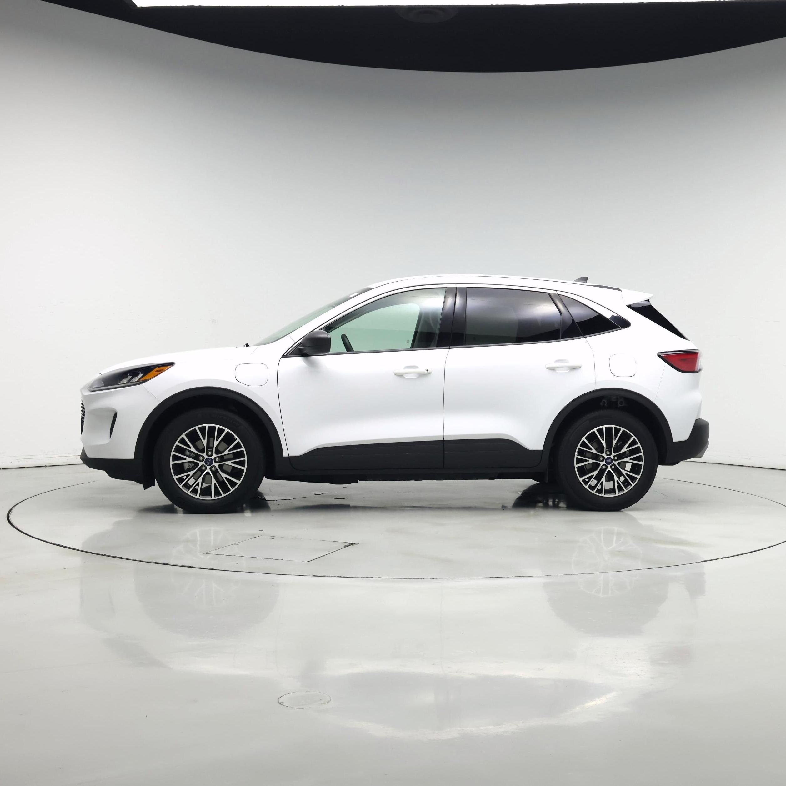 Thumbnail: 2022 Ford Escape - 3