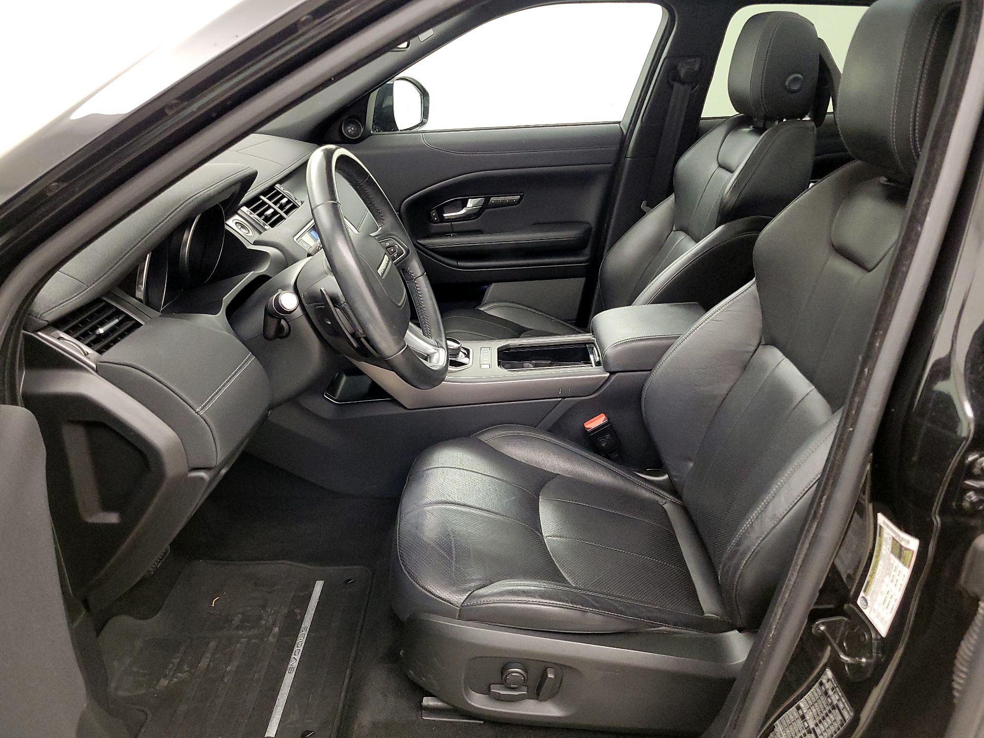 Thumbnail: 2019 Land Rover Range Rover Evoque - 11