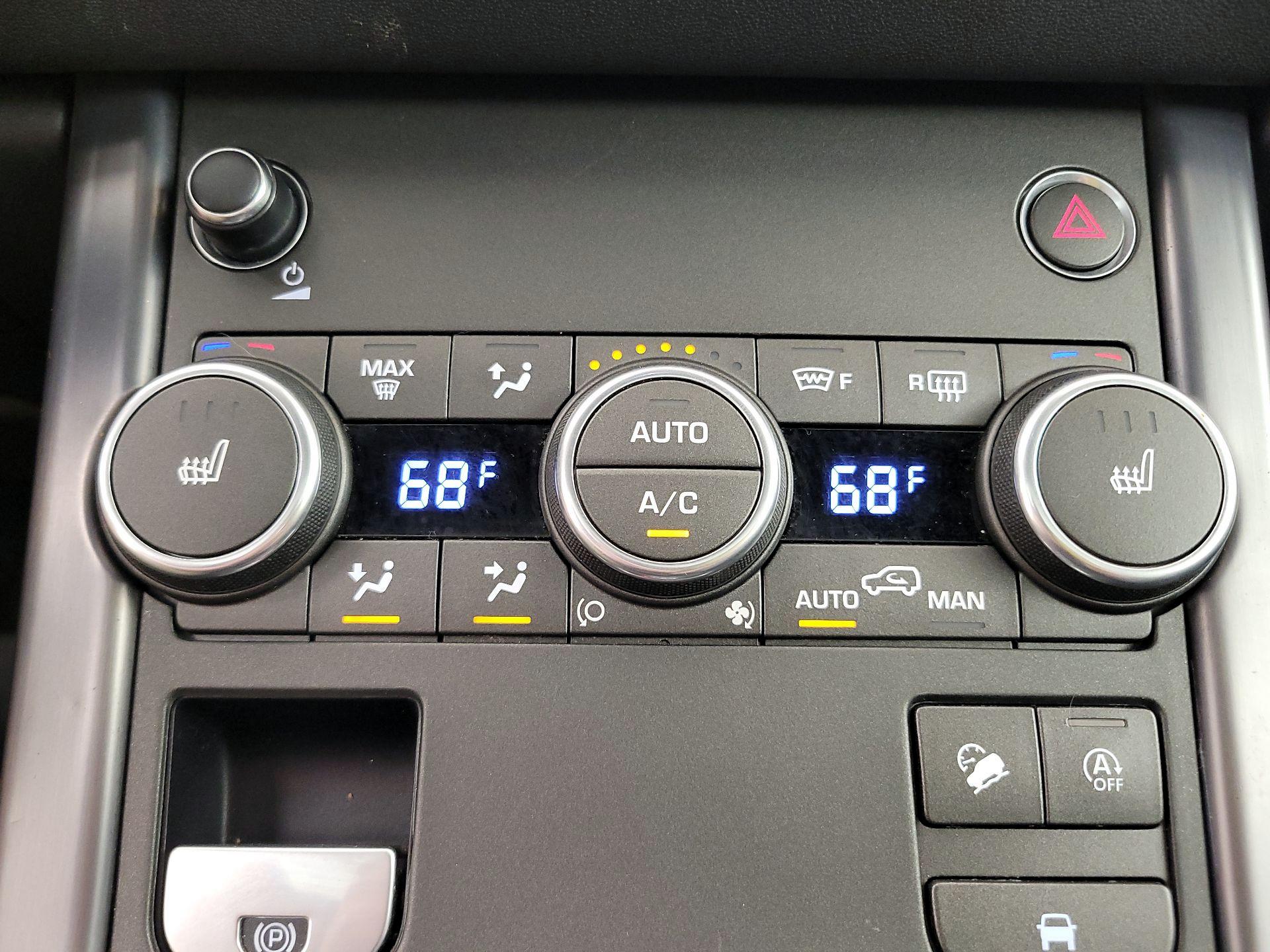 Thumbnail: 2019 Land Rover Range Rover Evoque - 17