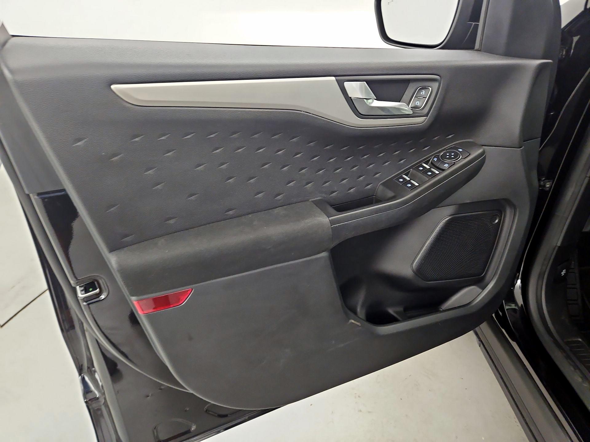 Thumbnail: 2020 Ford Escape - 12