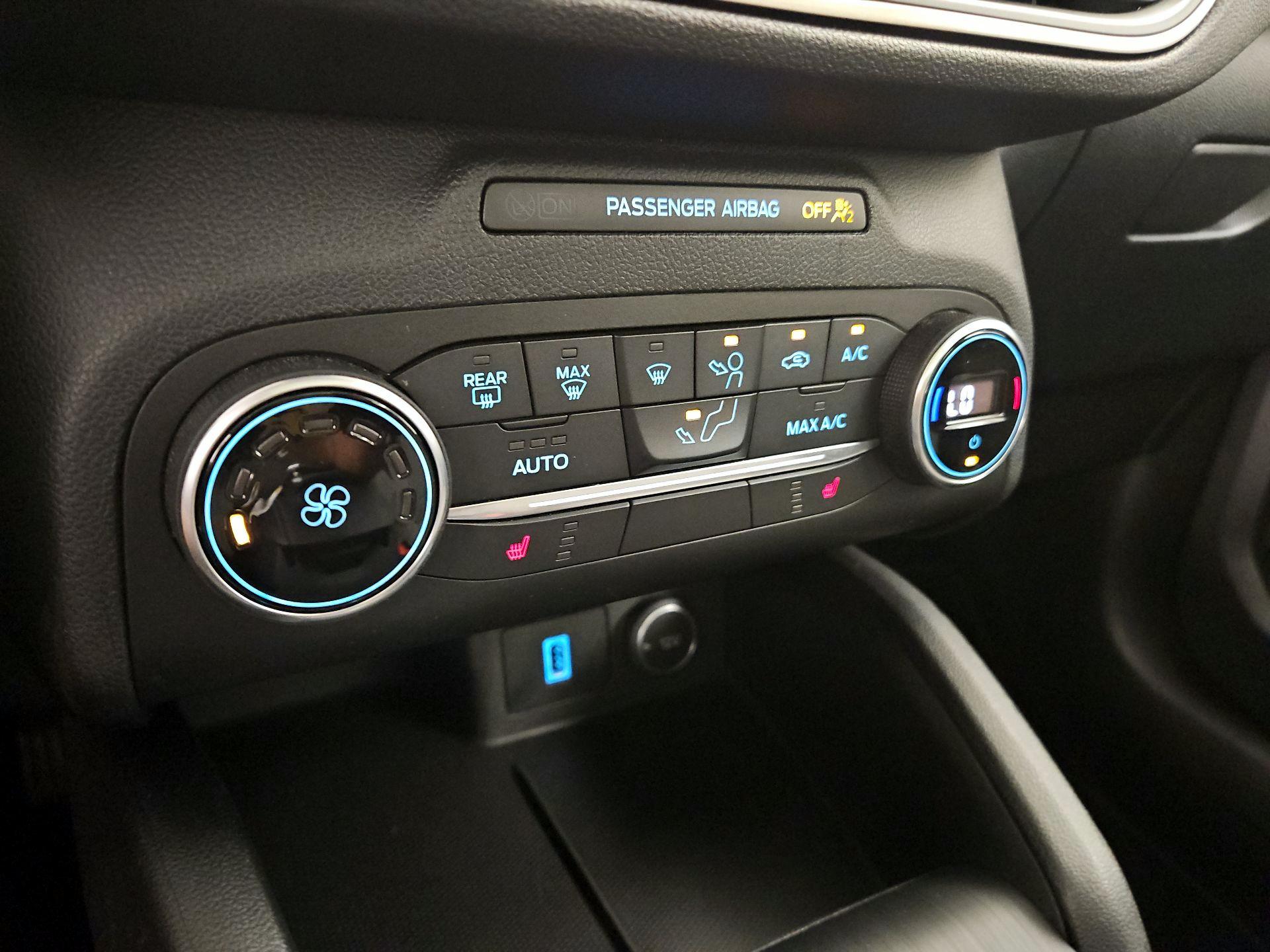 Thumbnail: 2020 Ford Escape - 17