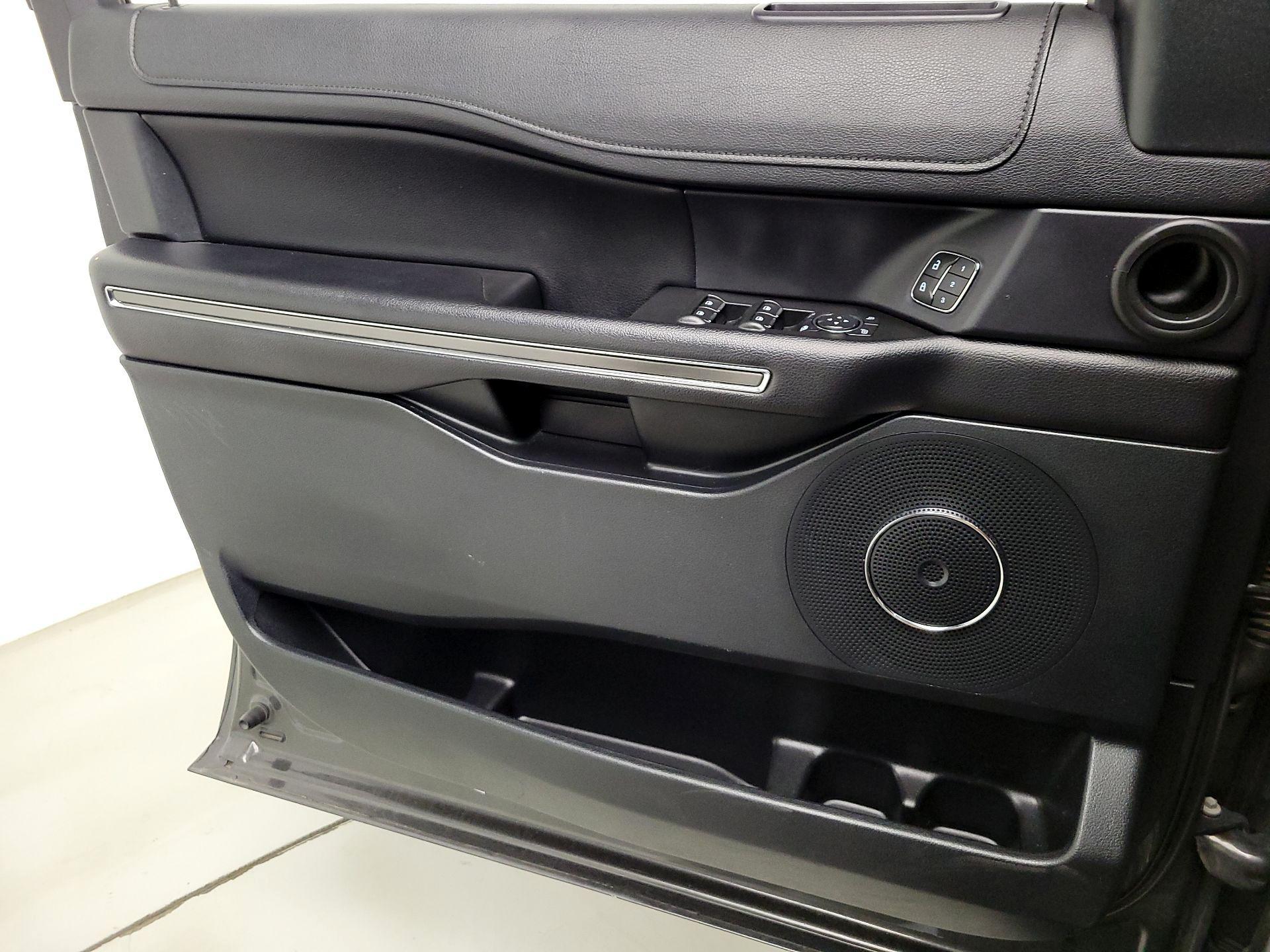 Thumbnail: 2020 Ford Expedition - 12