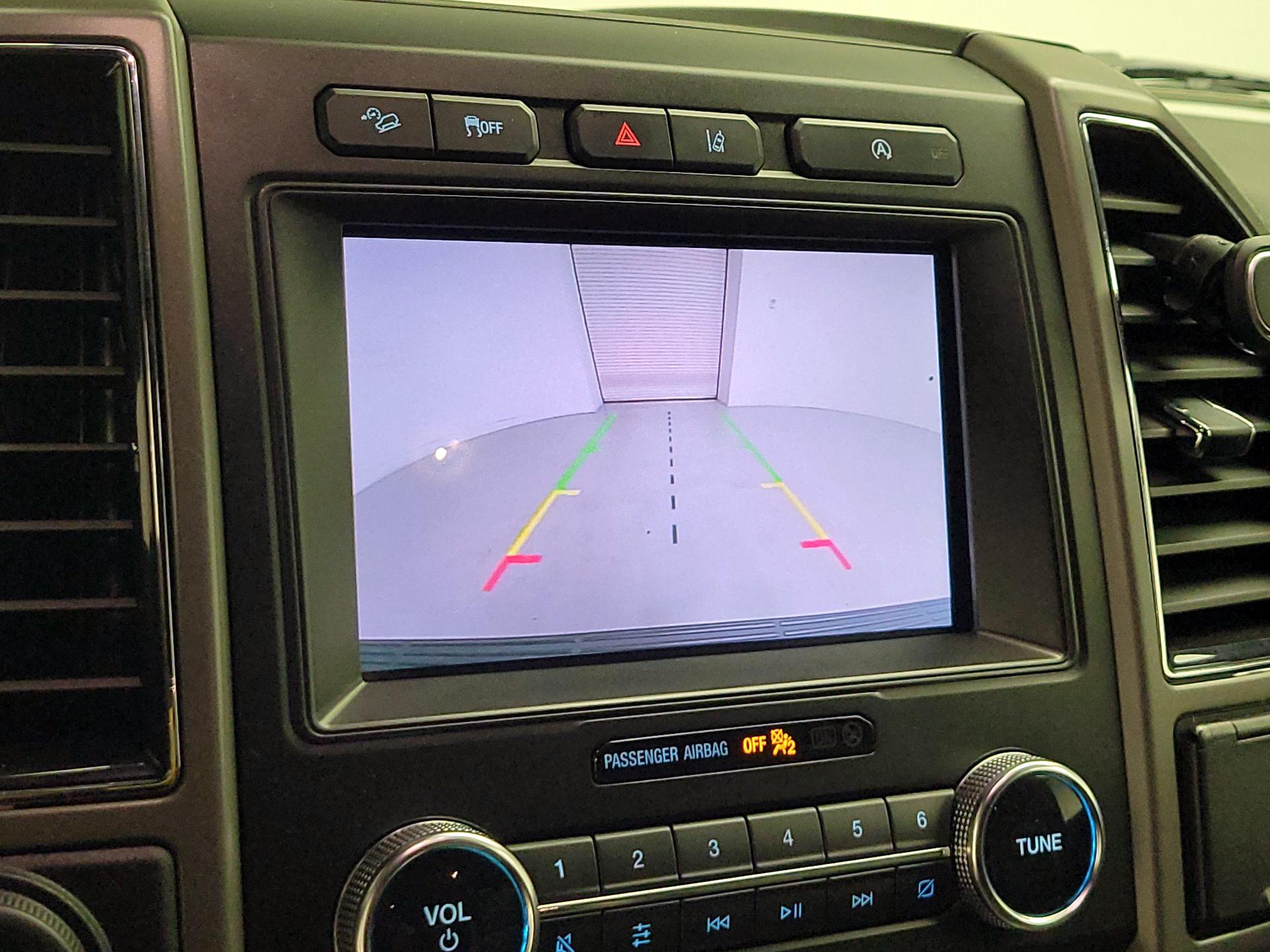 Thumbnail: 2020 Ford Expedition - 15