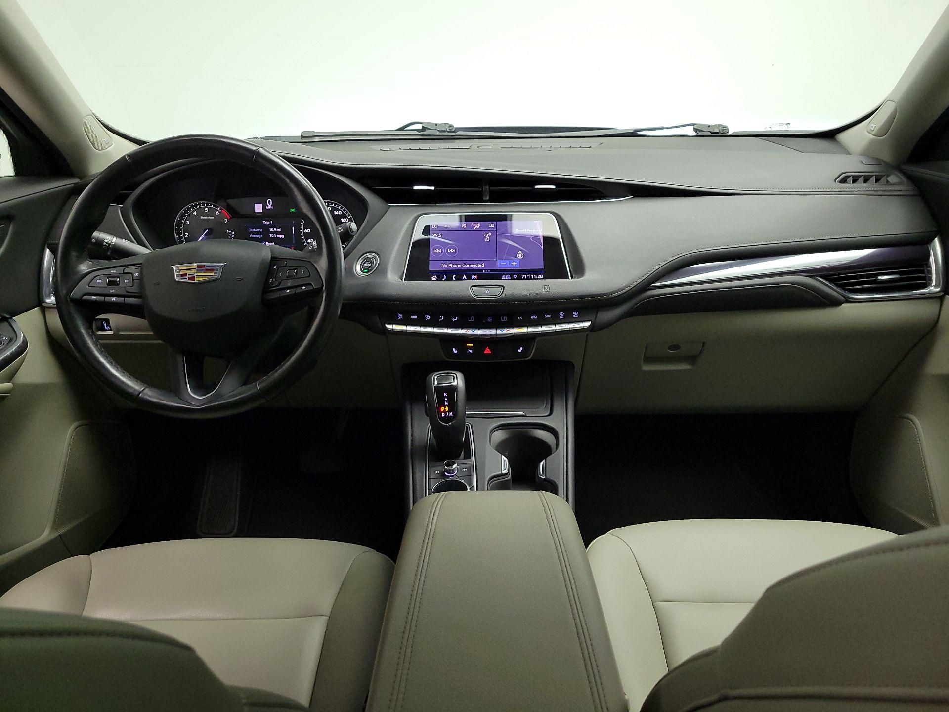 Thumbnail: 2019 Cadillac XT4 - 9