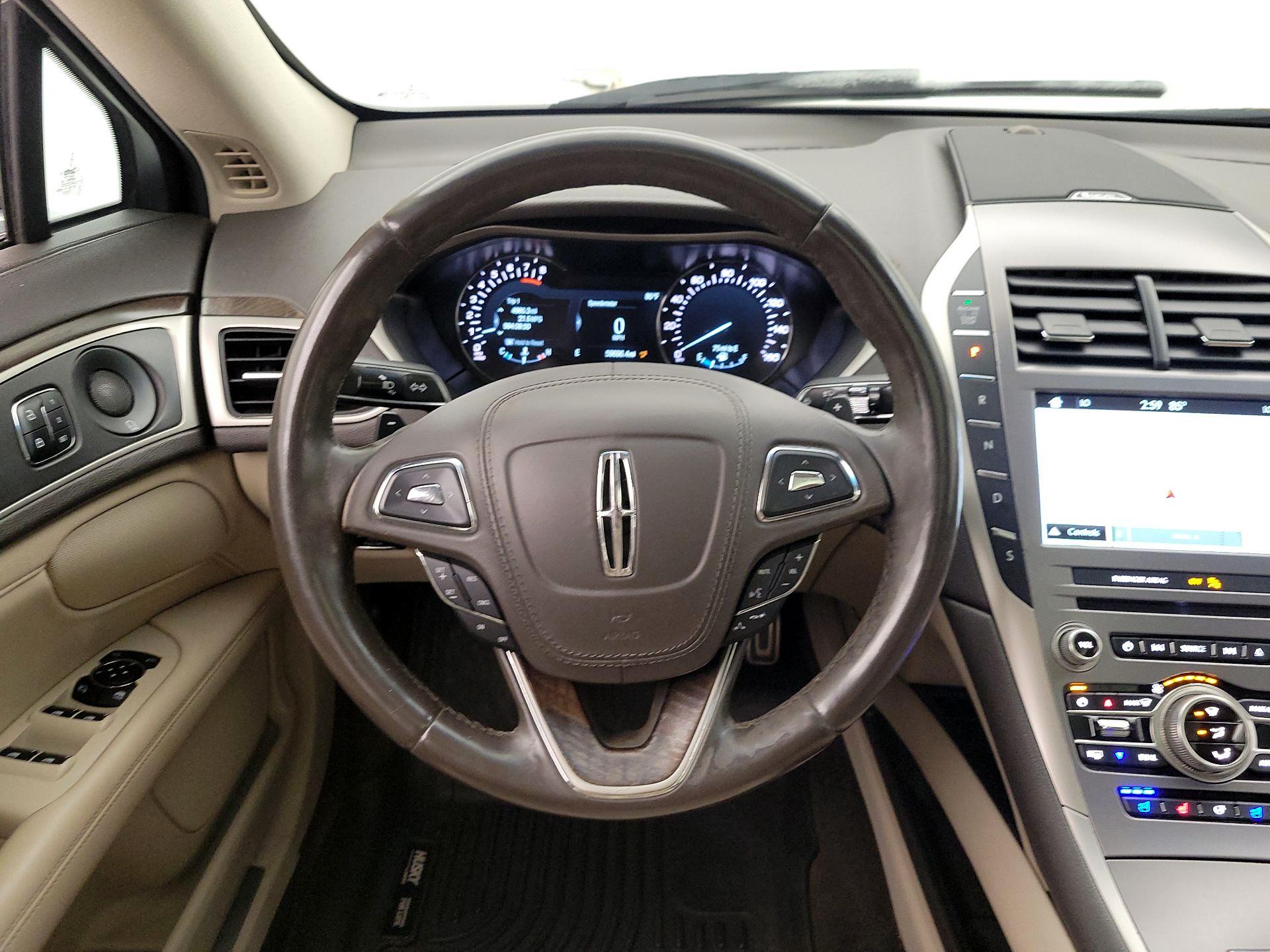 Thumbnail: 2018 Lincoln MKZ - 10