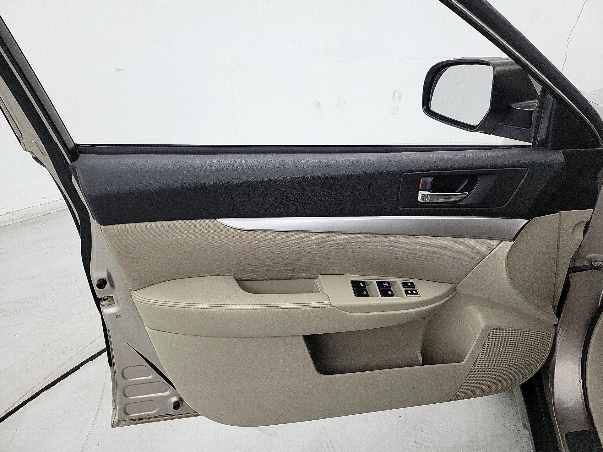 Thumbnail: 2014 Subaru Outback - 12
