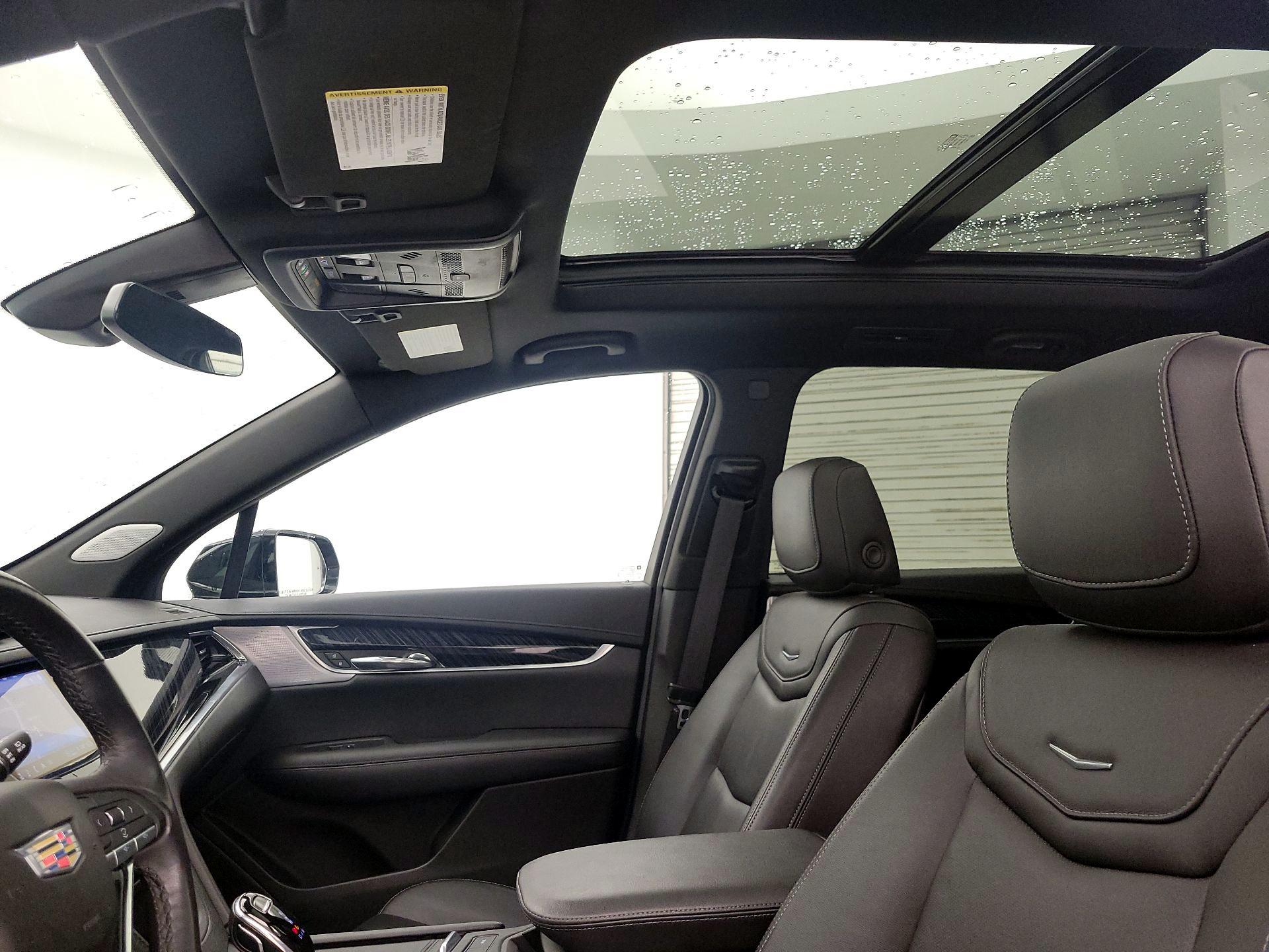 Thumbnail: 2023 Cadillac XT6 - 19