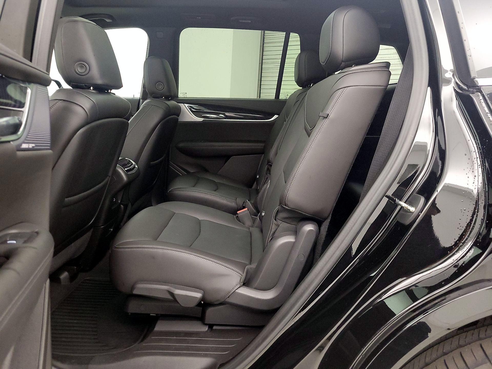 Thumbnail: 2023 Cadillac XT6 - 20