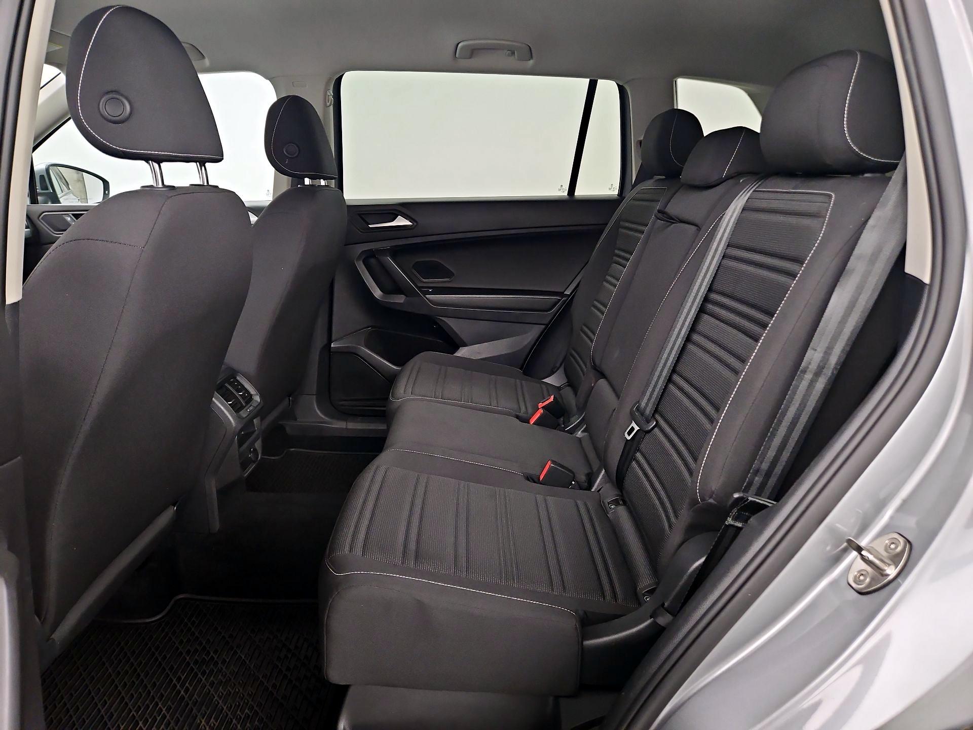 Thumbnail: 2022 Volkswagen Tiguan - 19