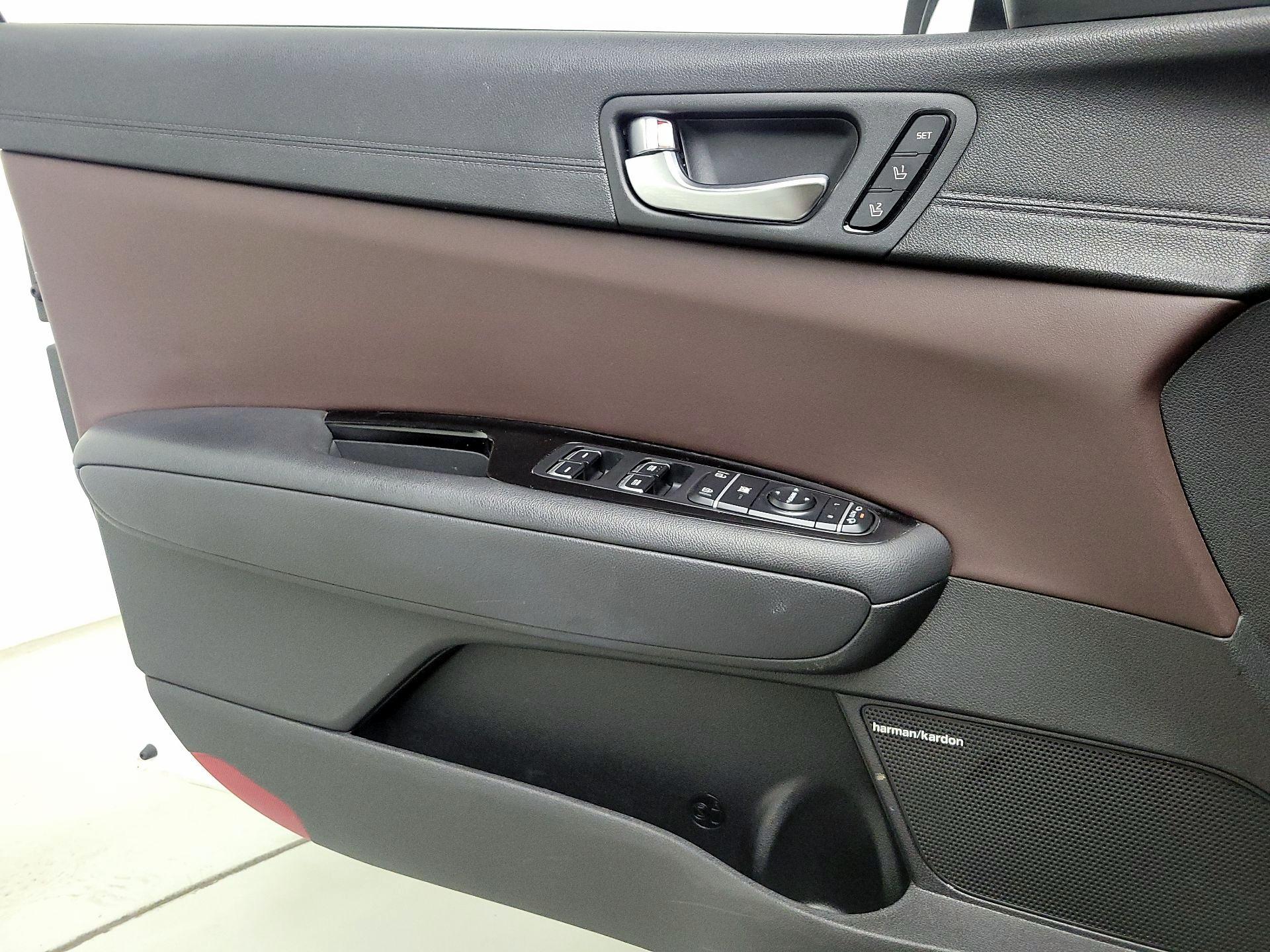 Thumbnail: 2016 Kia Optima - 12