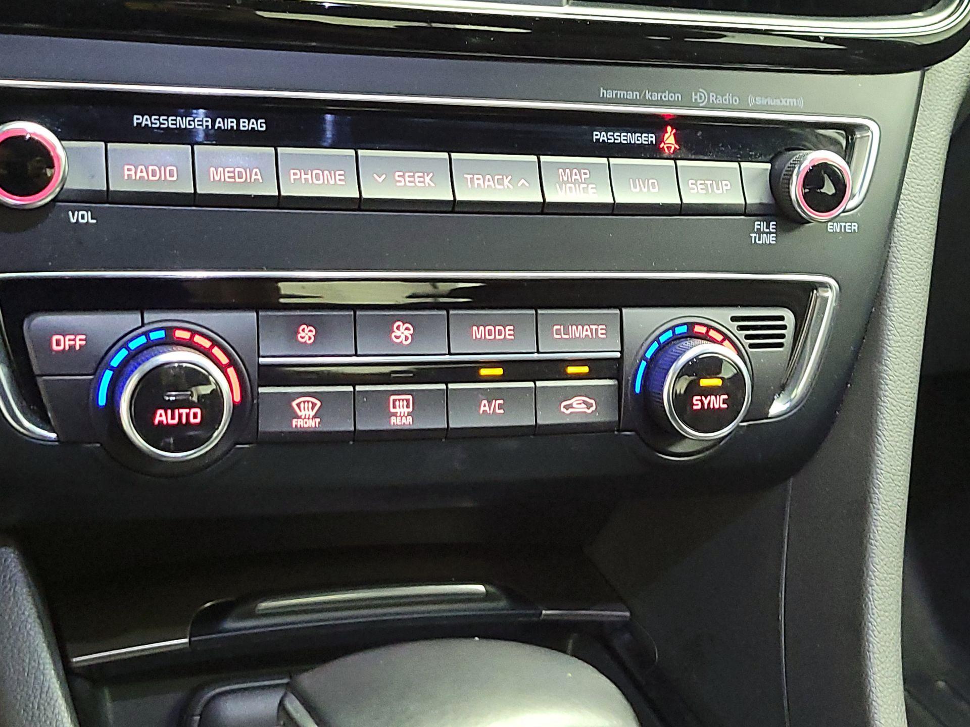 Thumbnail: 2016 Kia Optima - 17