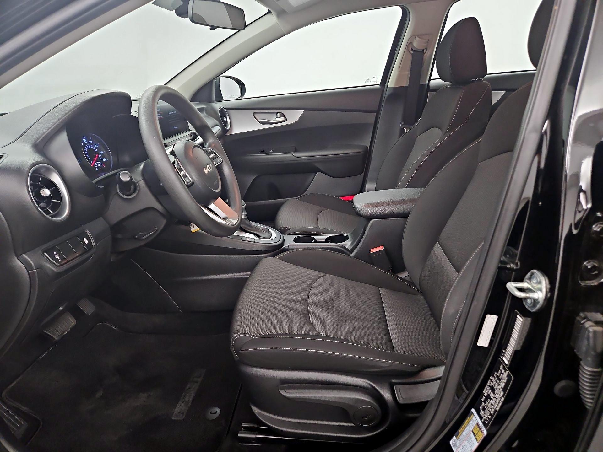 Thumbnail: 2023 Kia Forte - 11