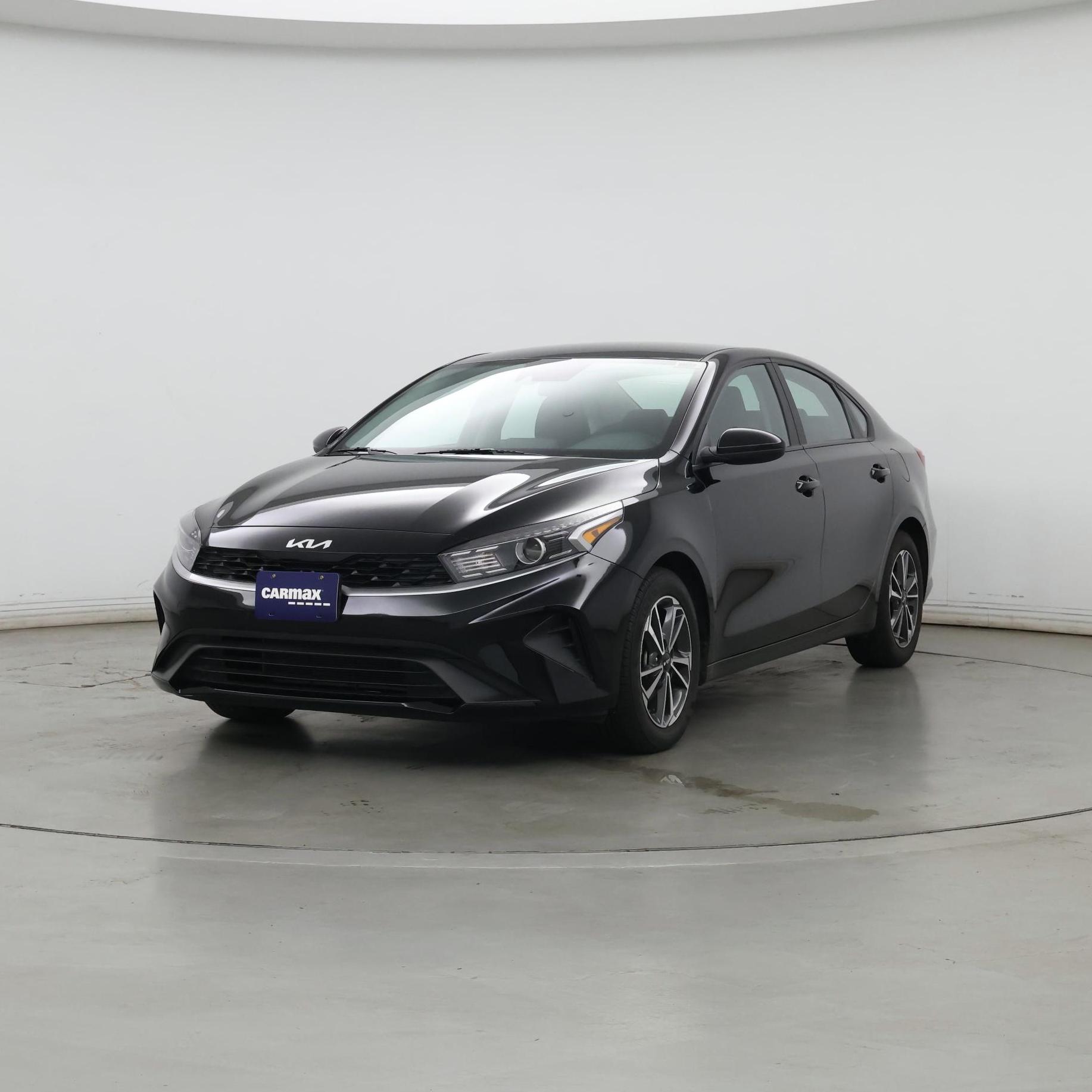 Thumbnail: 2023 Kia Forte - 4