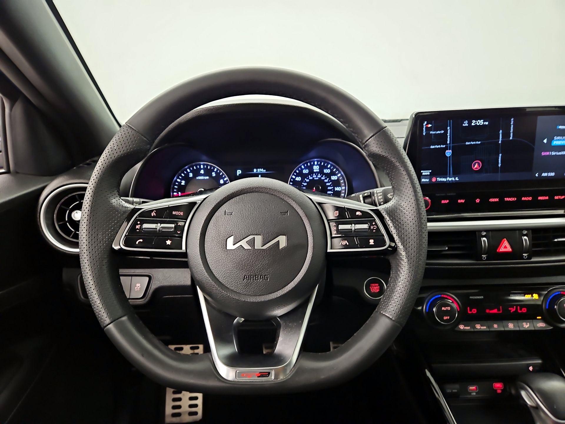 Thumbnail: 2022 Kia Forte - 10