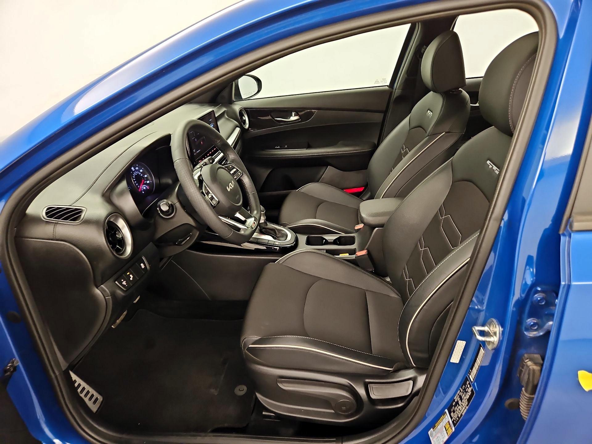 Thumbnail: 2022 Kia Forte - 11