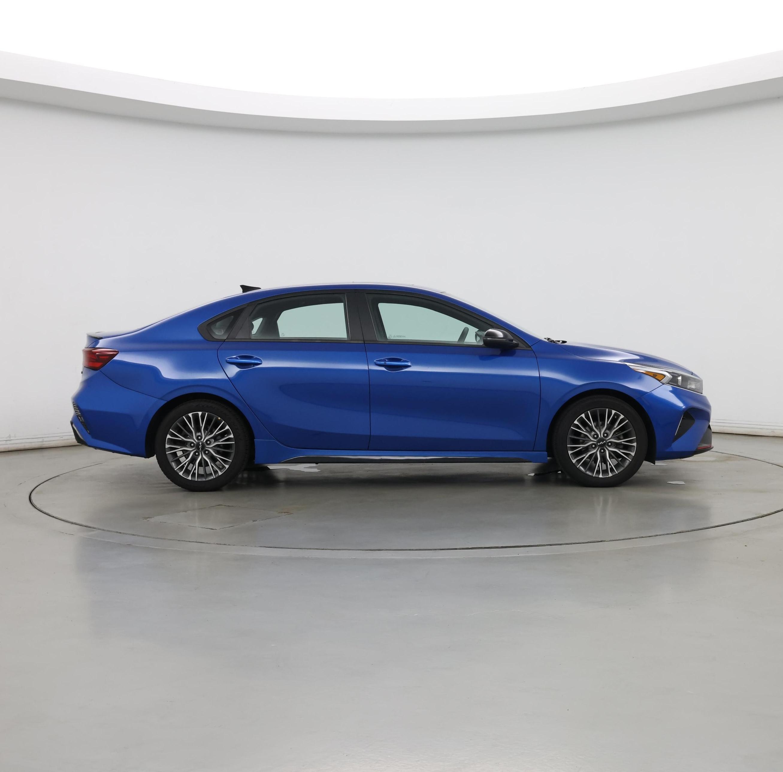 Thumbnail: 2022 Kia Forte - 7