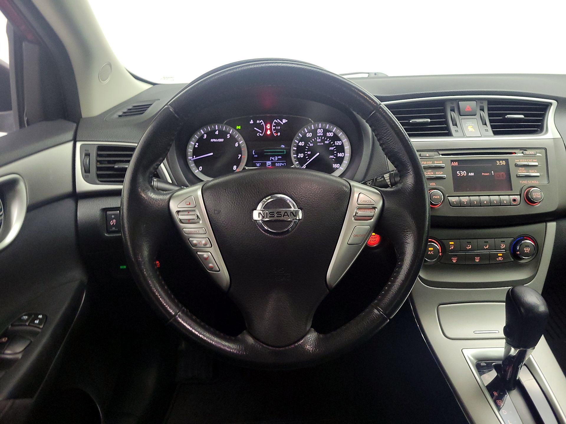 Thumbnail: 2013 Nissan Sentra - 10