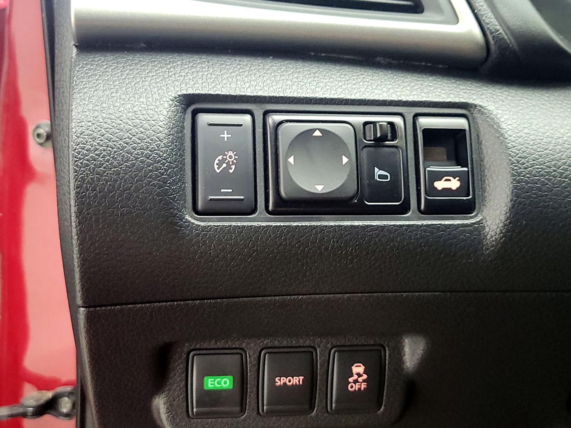 Thumbnail: 2013 Nissan Sentra - 13