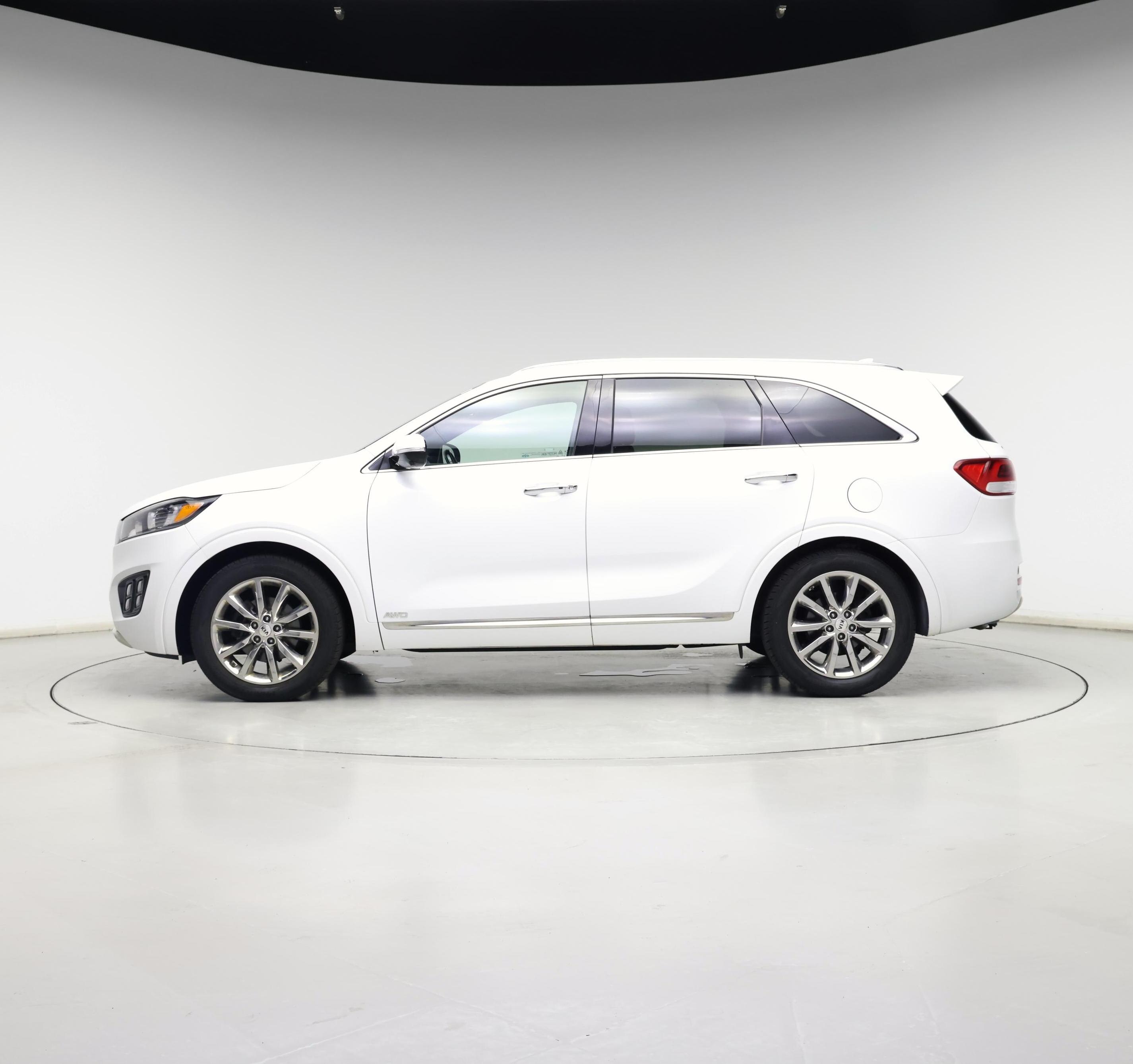 Thumbnail: 2018 Kia Sorento - 3